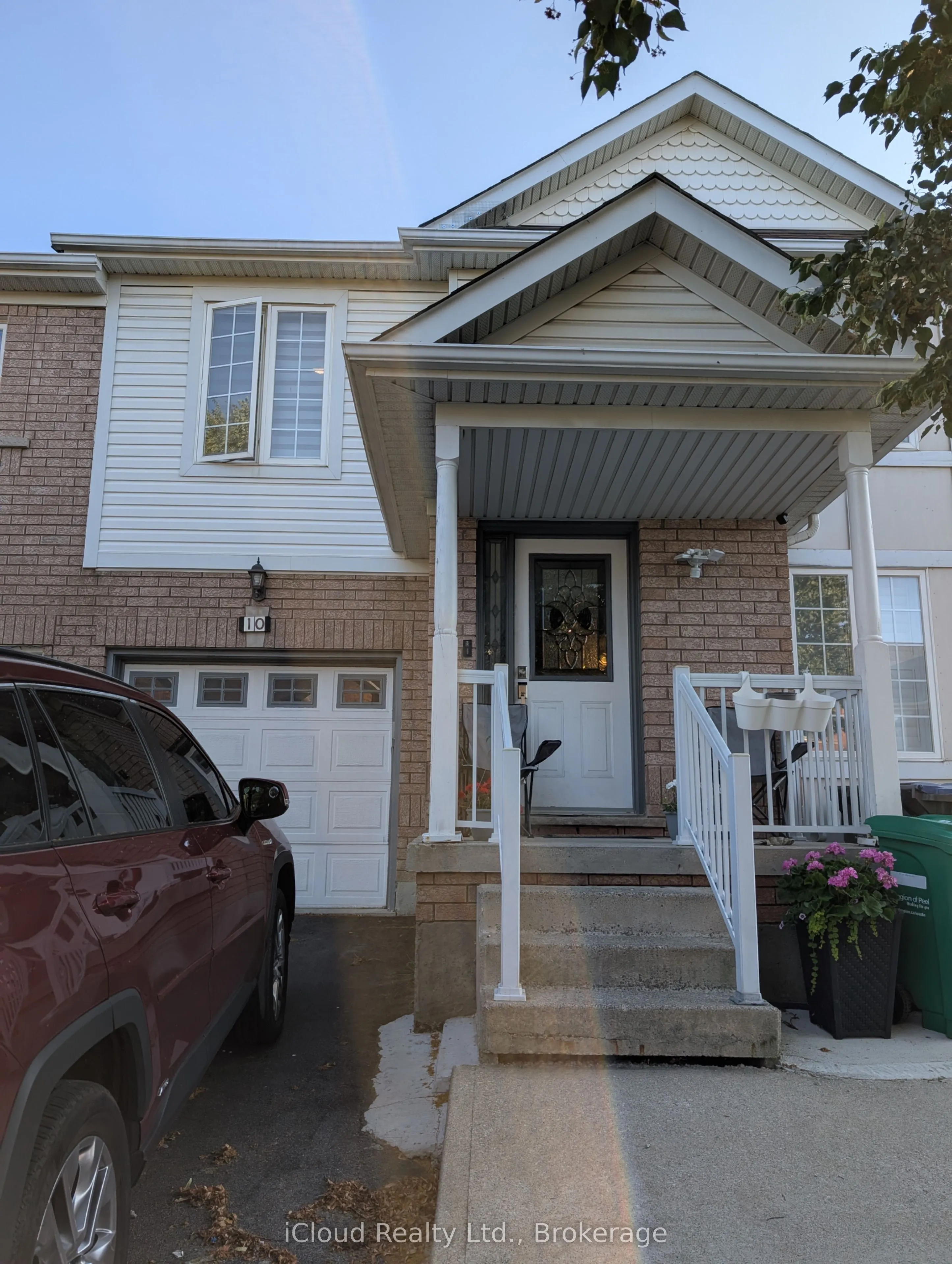 10 Polar Bear Place E