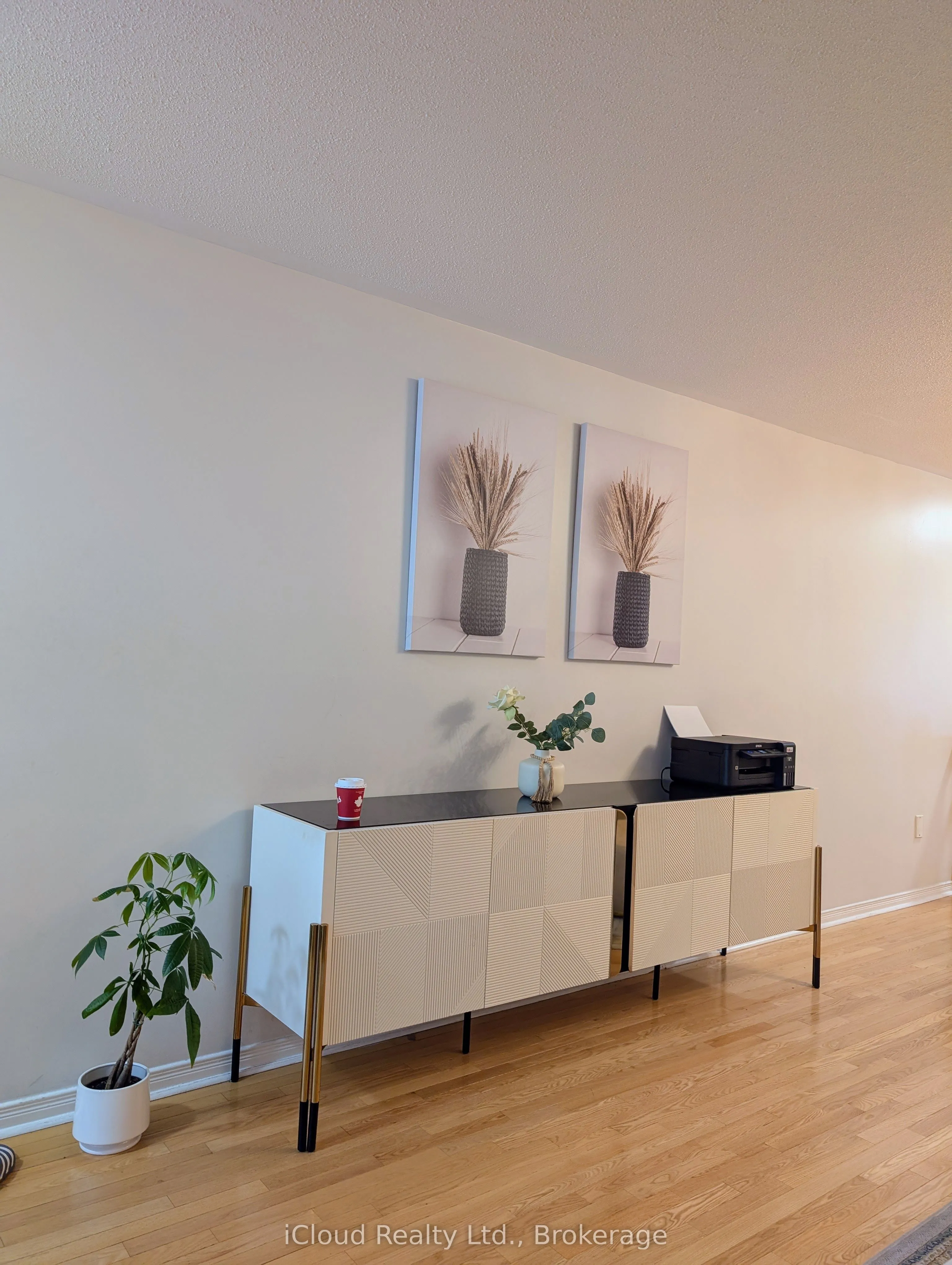 10 Polar Bear Place E