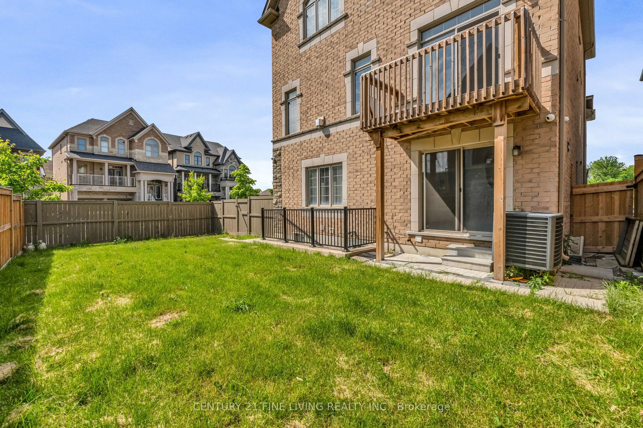 495 Queen Mary Drive