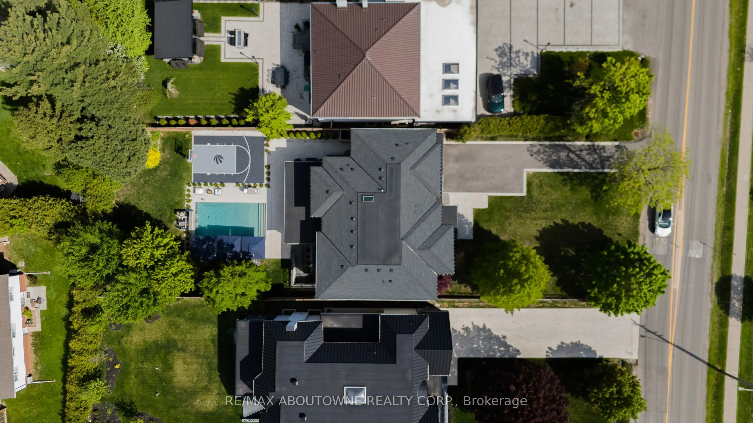 215 Morden Road