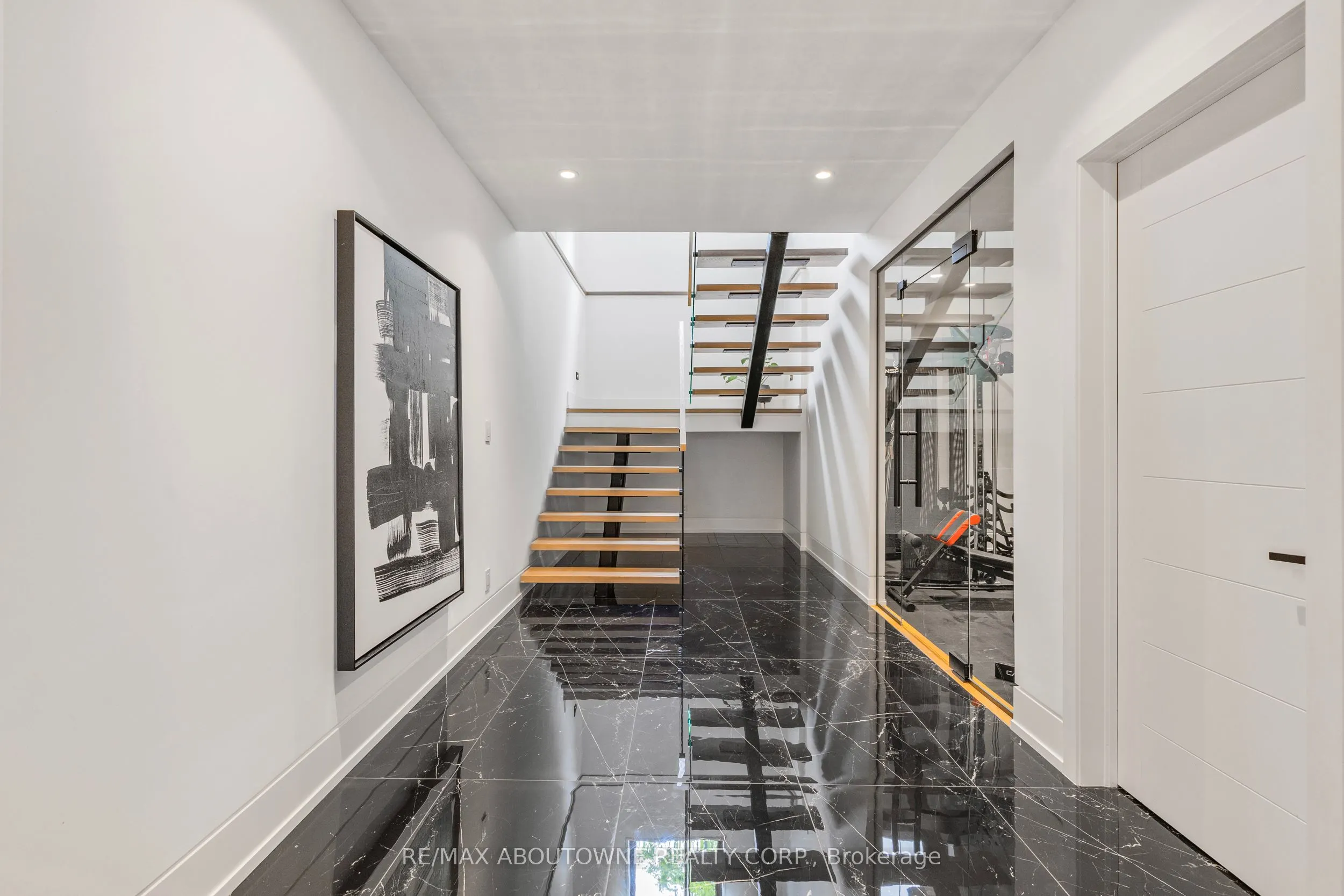 215 Morden Road