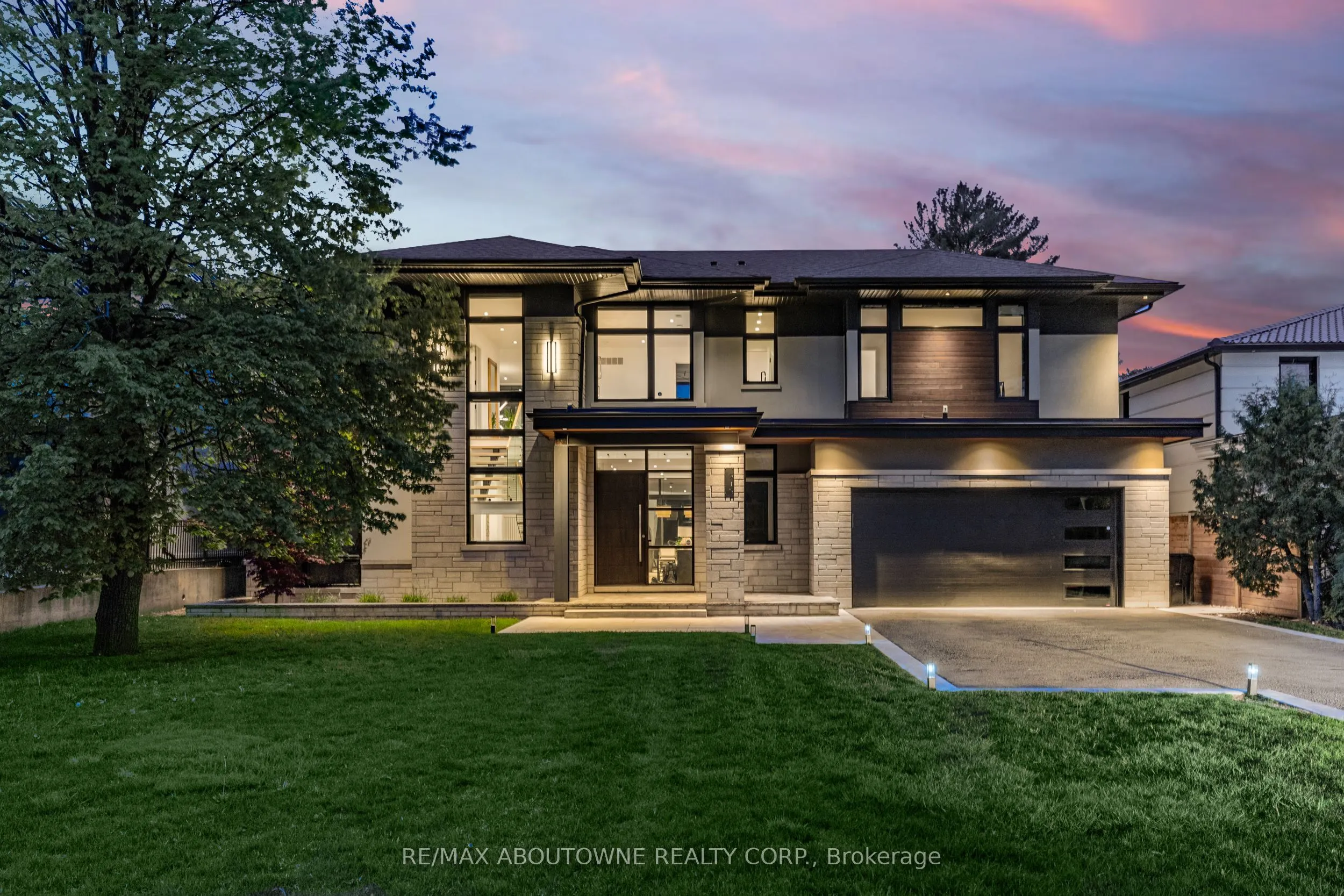 215 Morden Road
