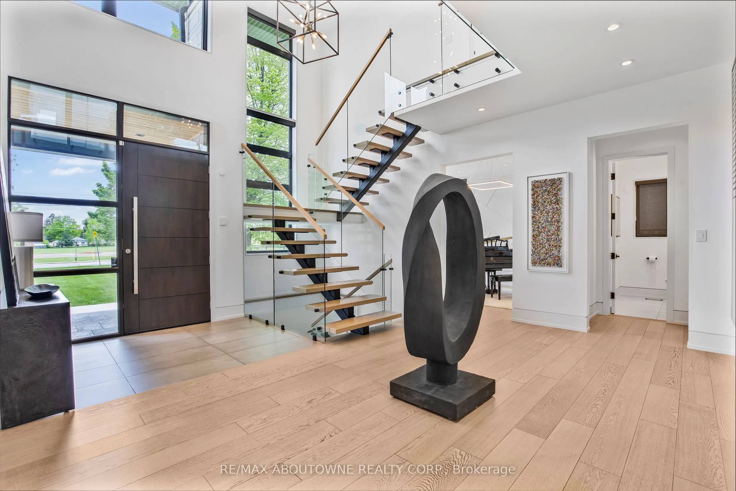 215 Morden Road