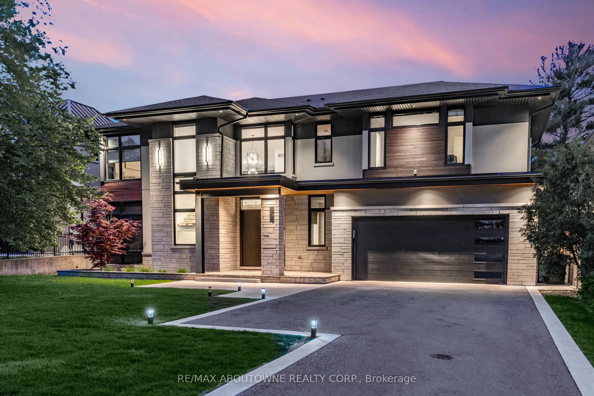 215 Morden Road