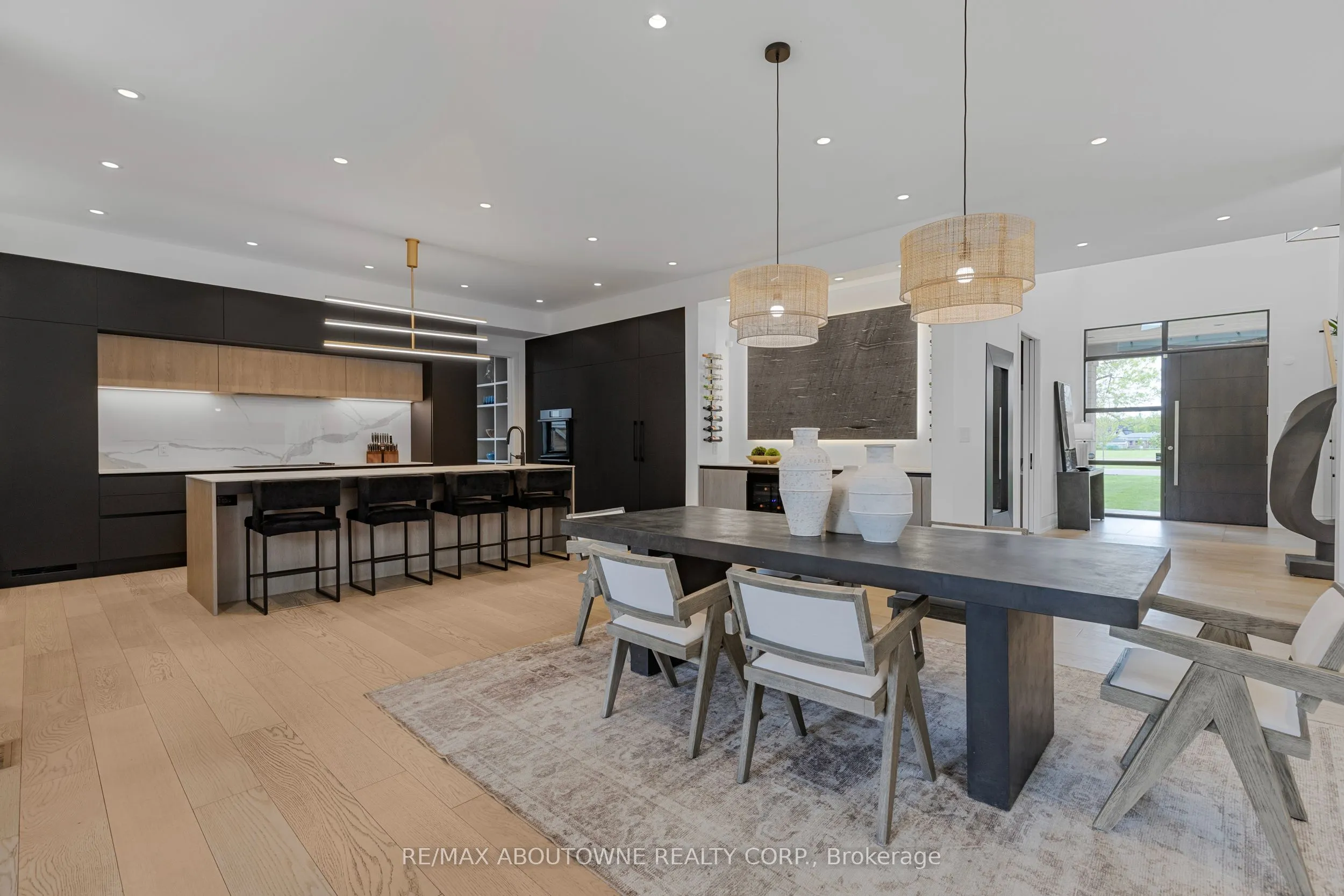 215 Morden Road