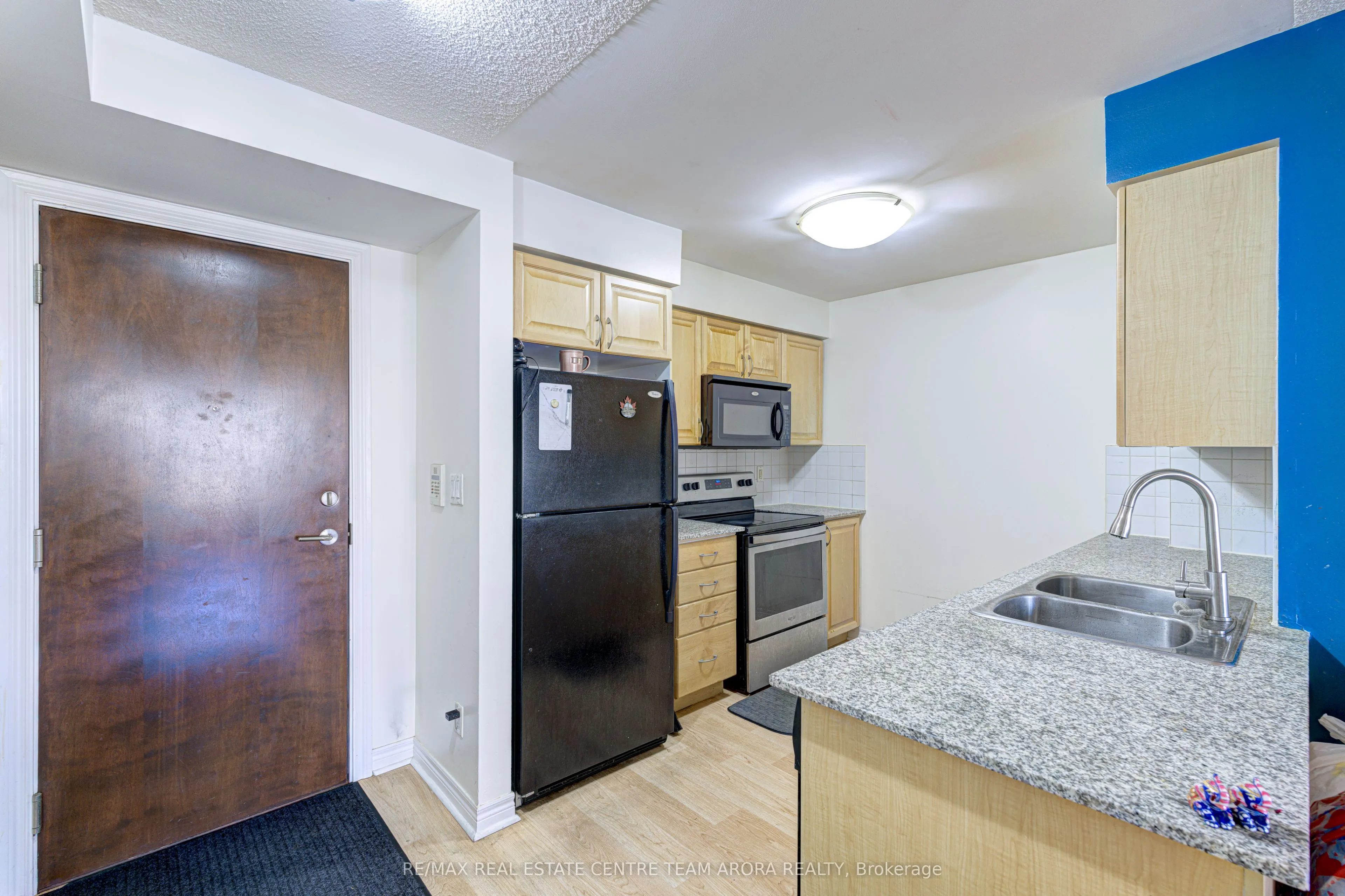 310 Burnhamthorpe Road W, #604