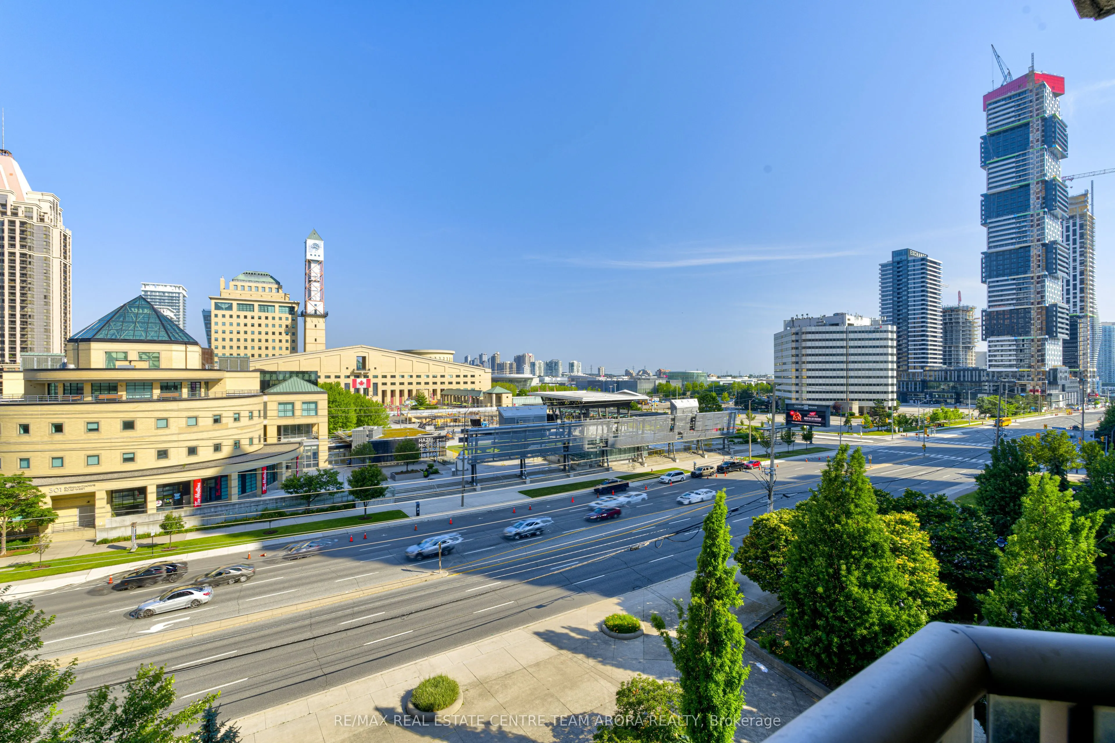 310 Burnhamthorpe Road W, #604