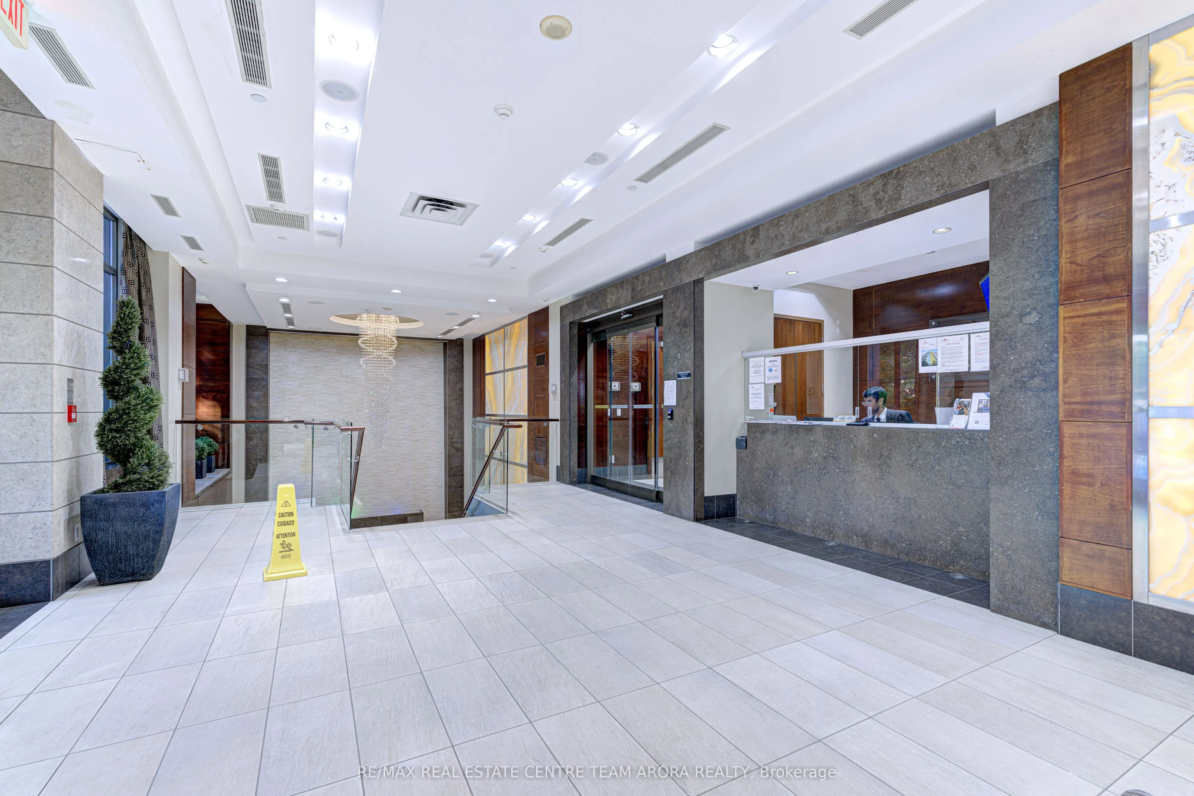 310 Burnhamthorpe Road W, #604