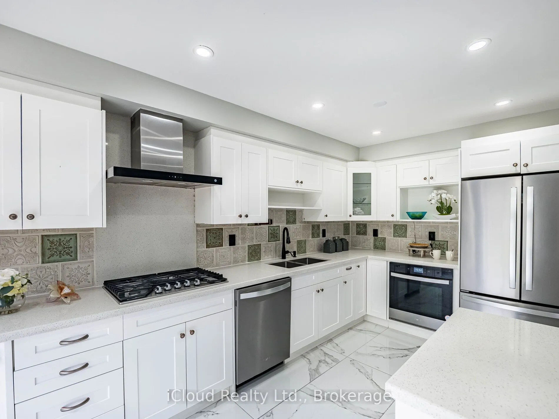 833 Scollard Court, #107