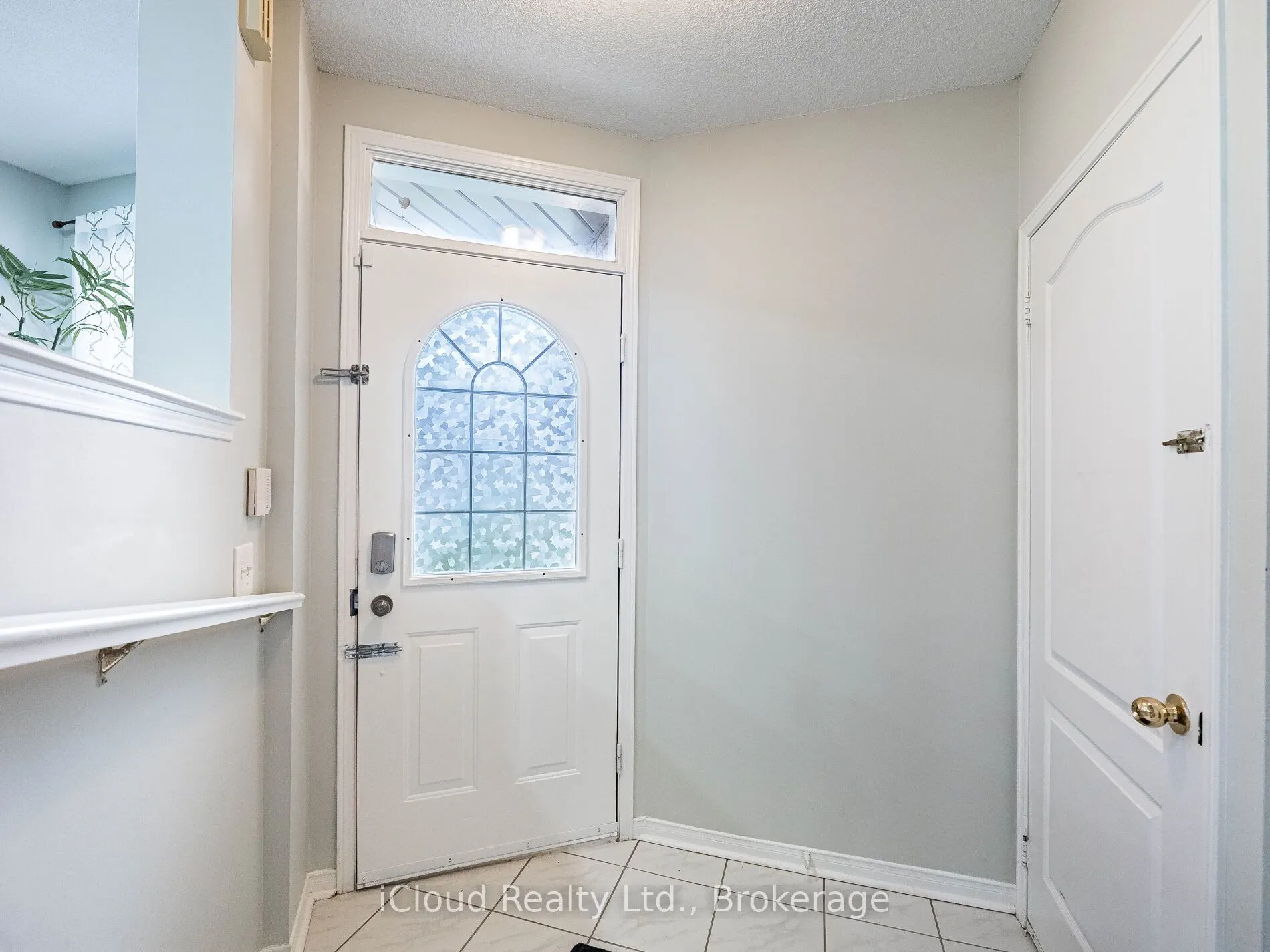 833 Scollard Court, #107