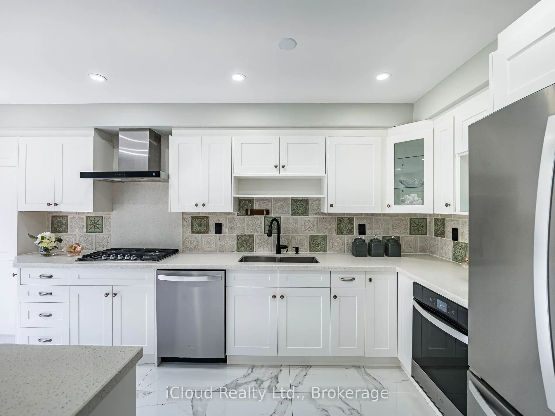 833 Scollard Court, #107