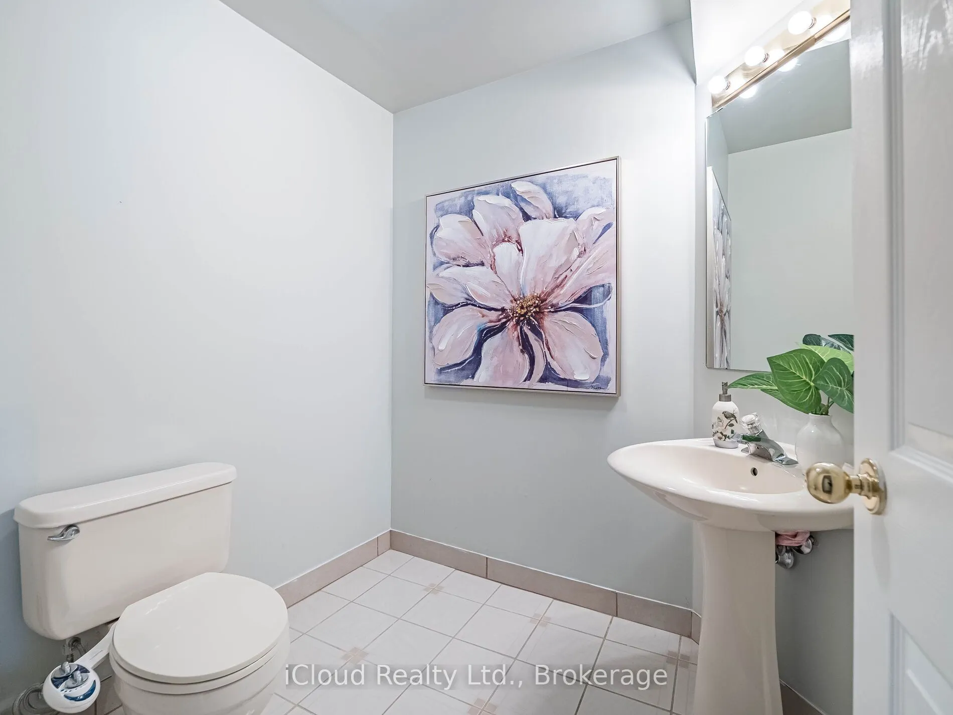 833 Scollard Court, #107