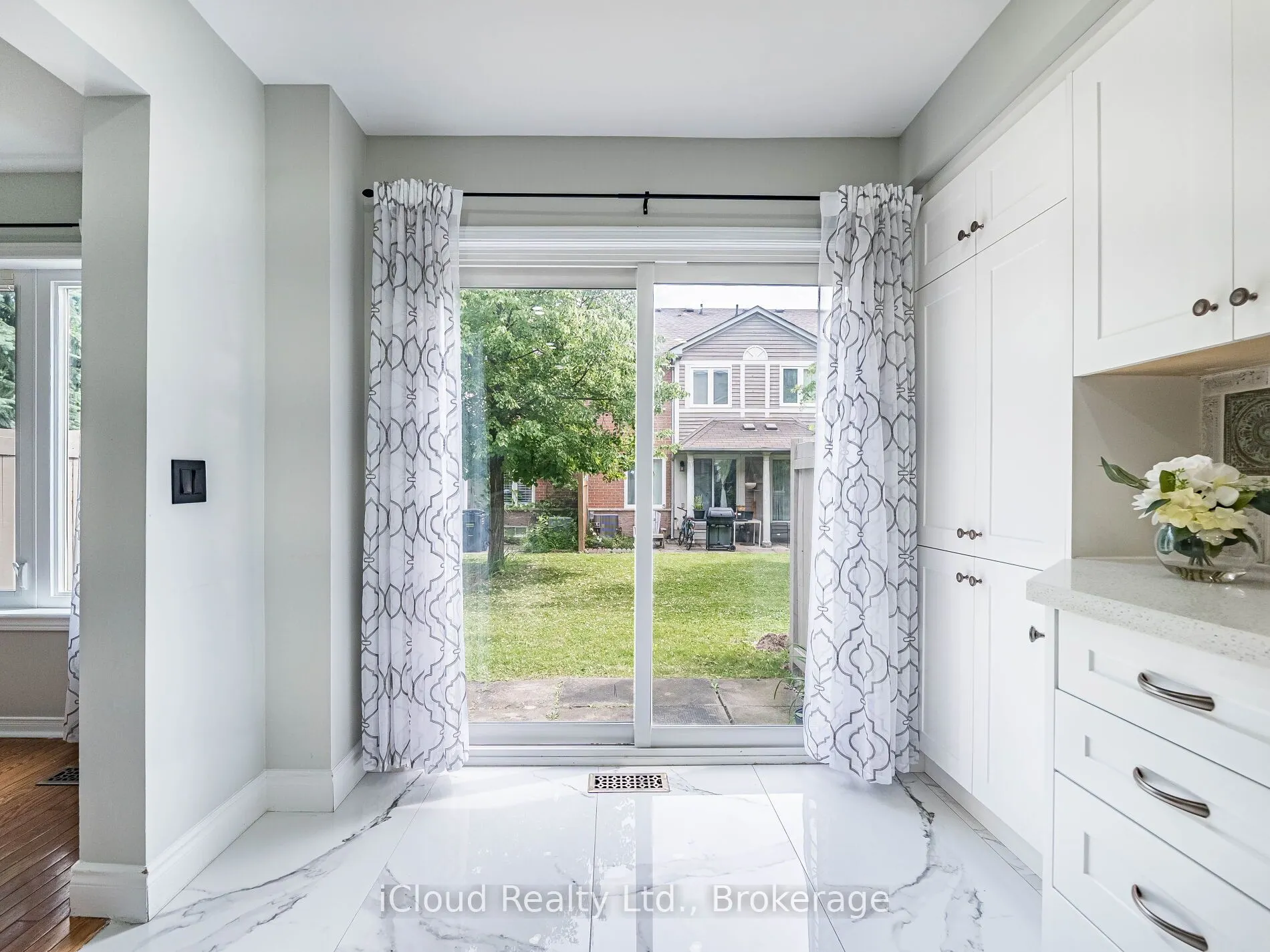 833 Scollard Court, #107