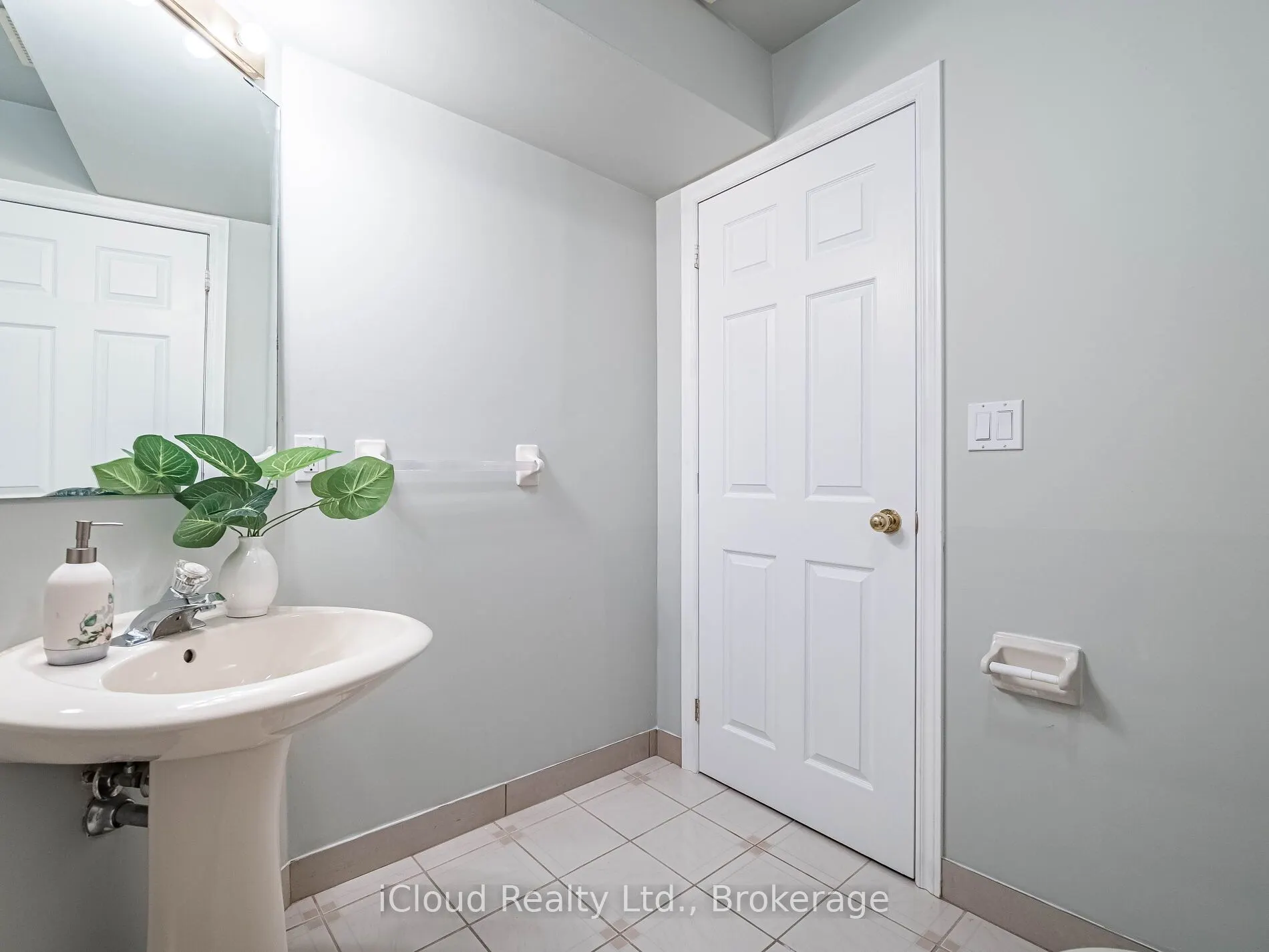 833 Scollard Court, #107