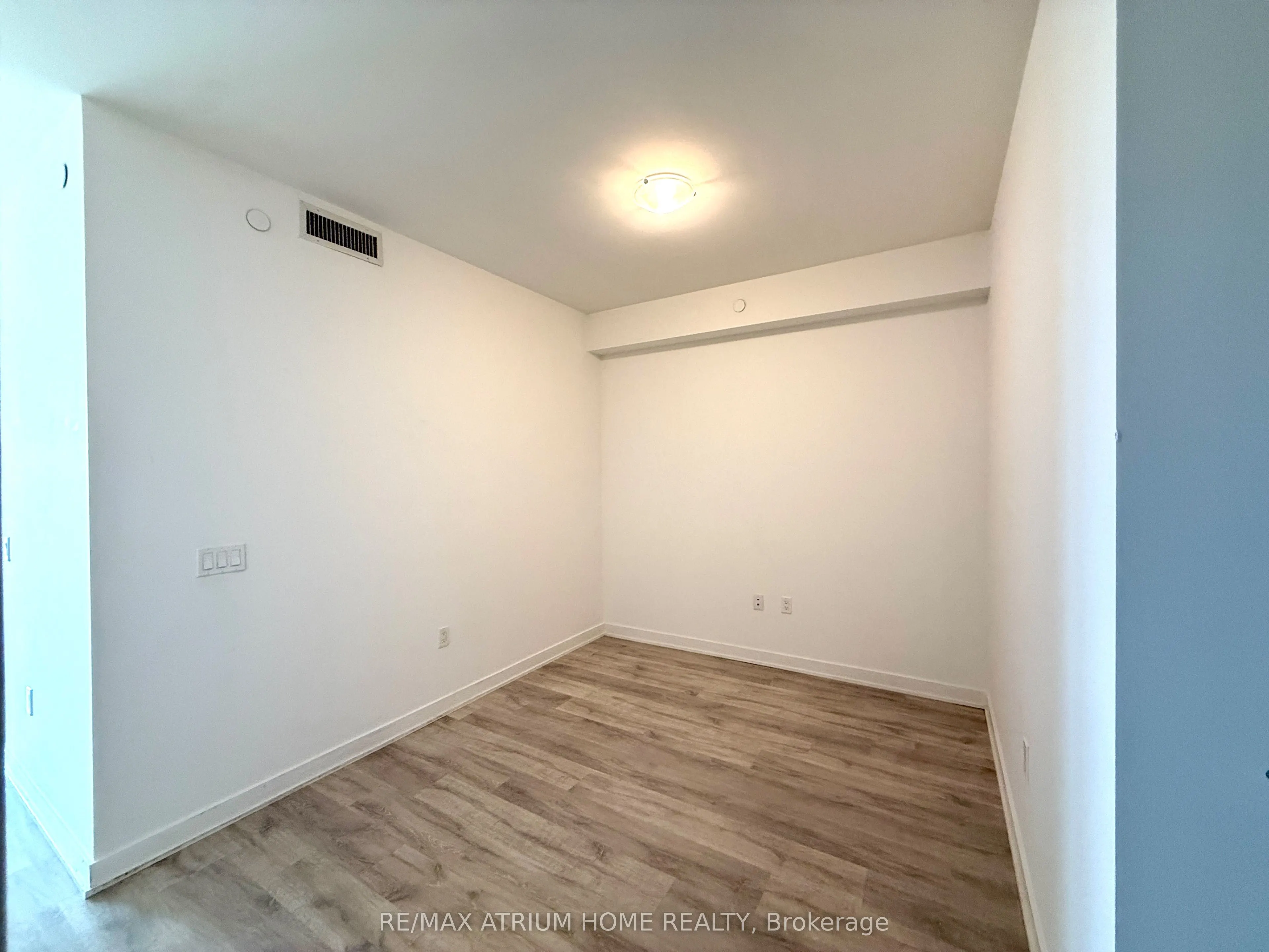 4699 Glen Erin Drive, #305