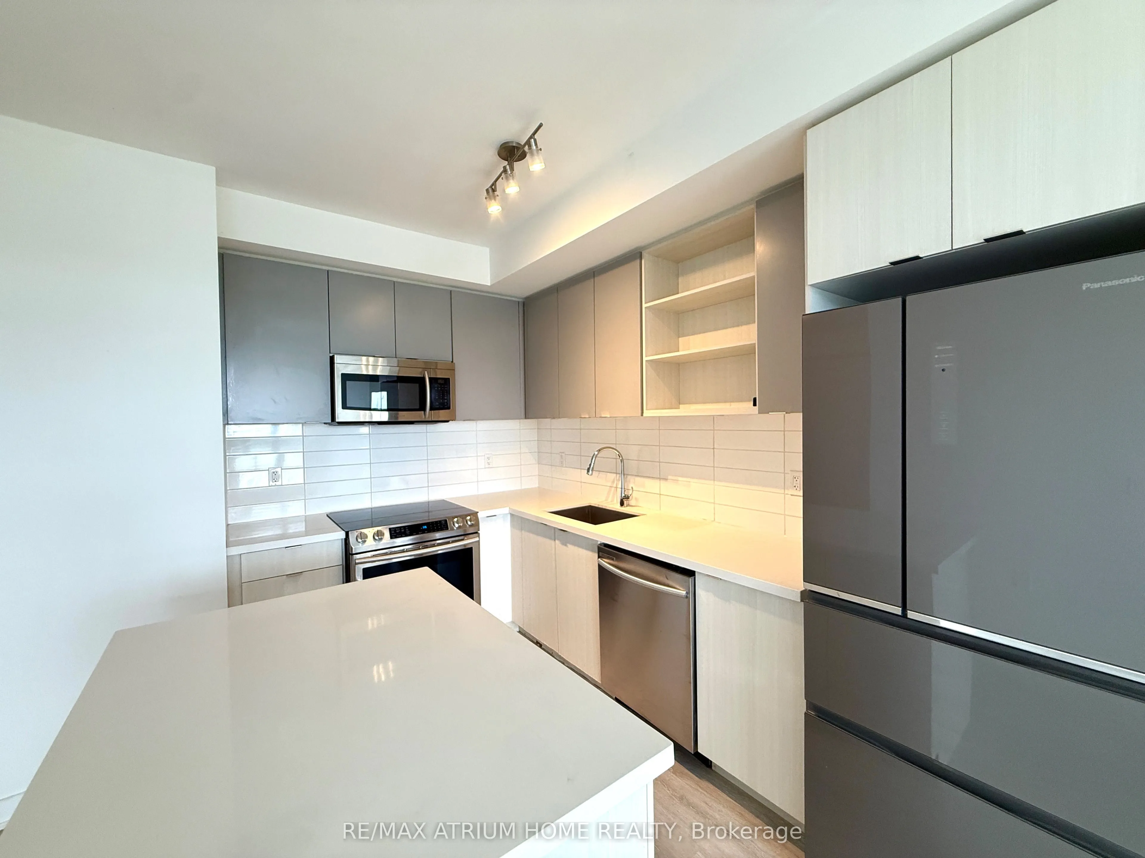 4699 Glen Erin Drive, #305
