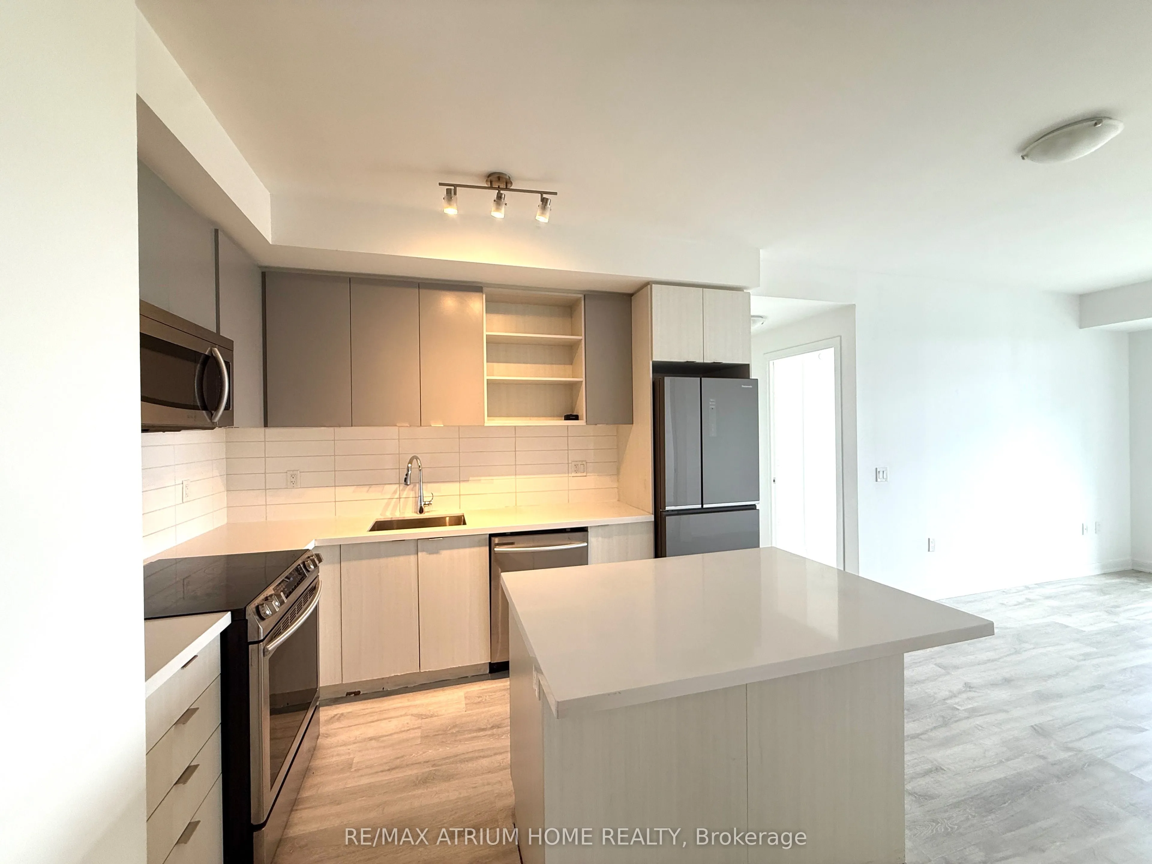 4699 Glen Erin Drive, #305