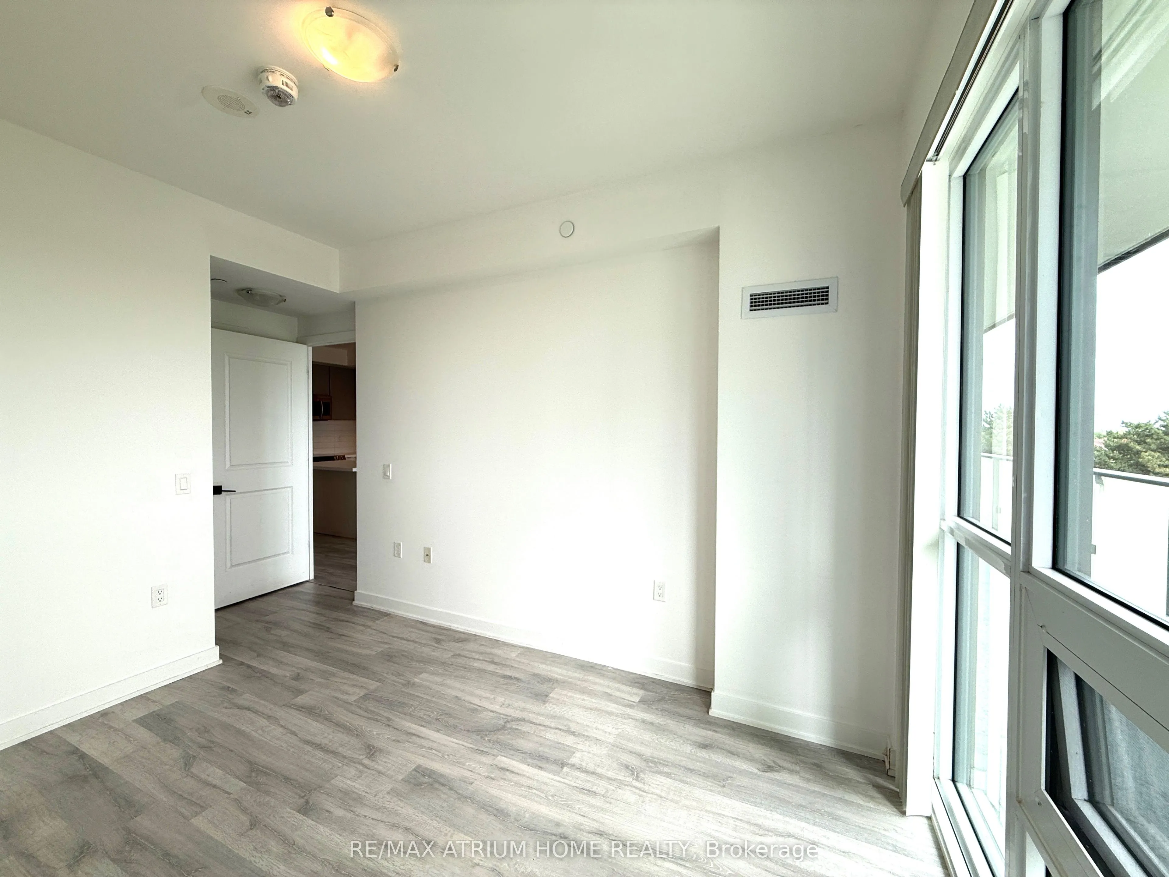 4699 Glen Erin Drive, #305