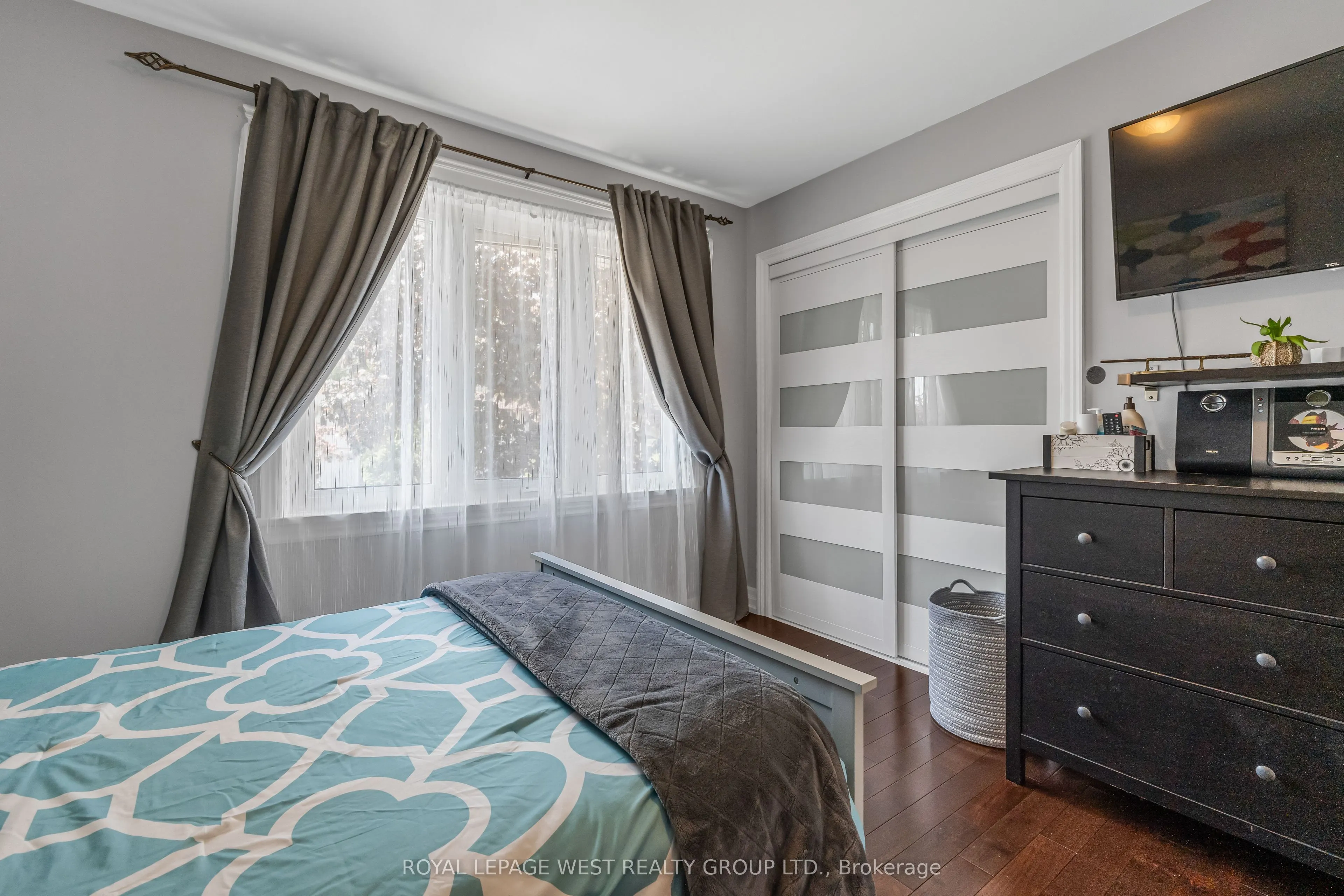 1321 Canford Crescent