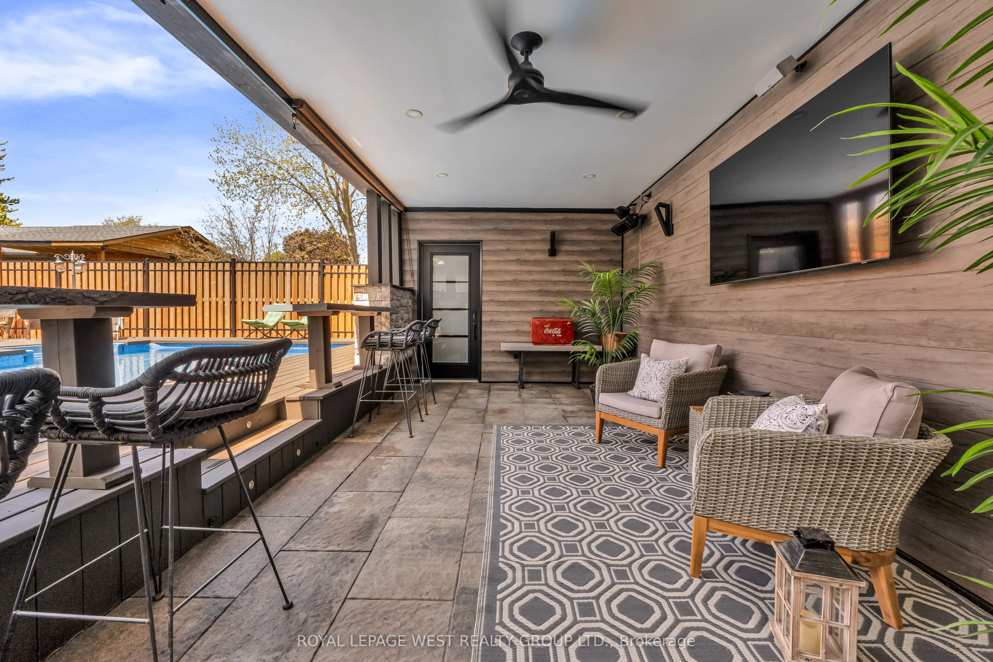 1321 Canford Crescent