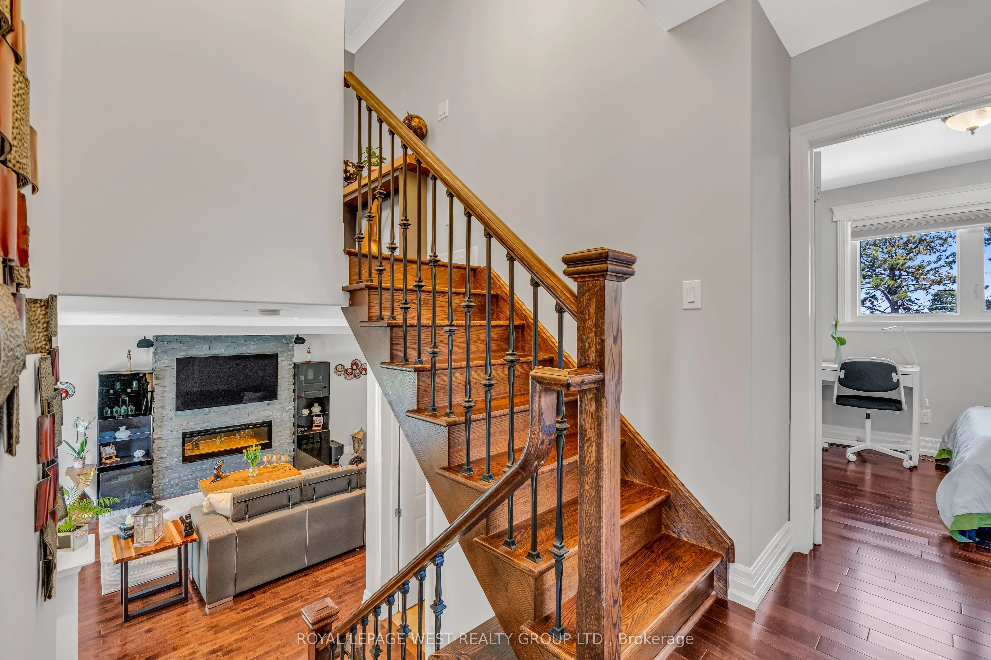 1321 Canford Crescent