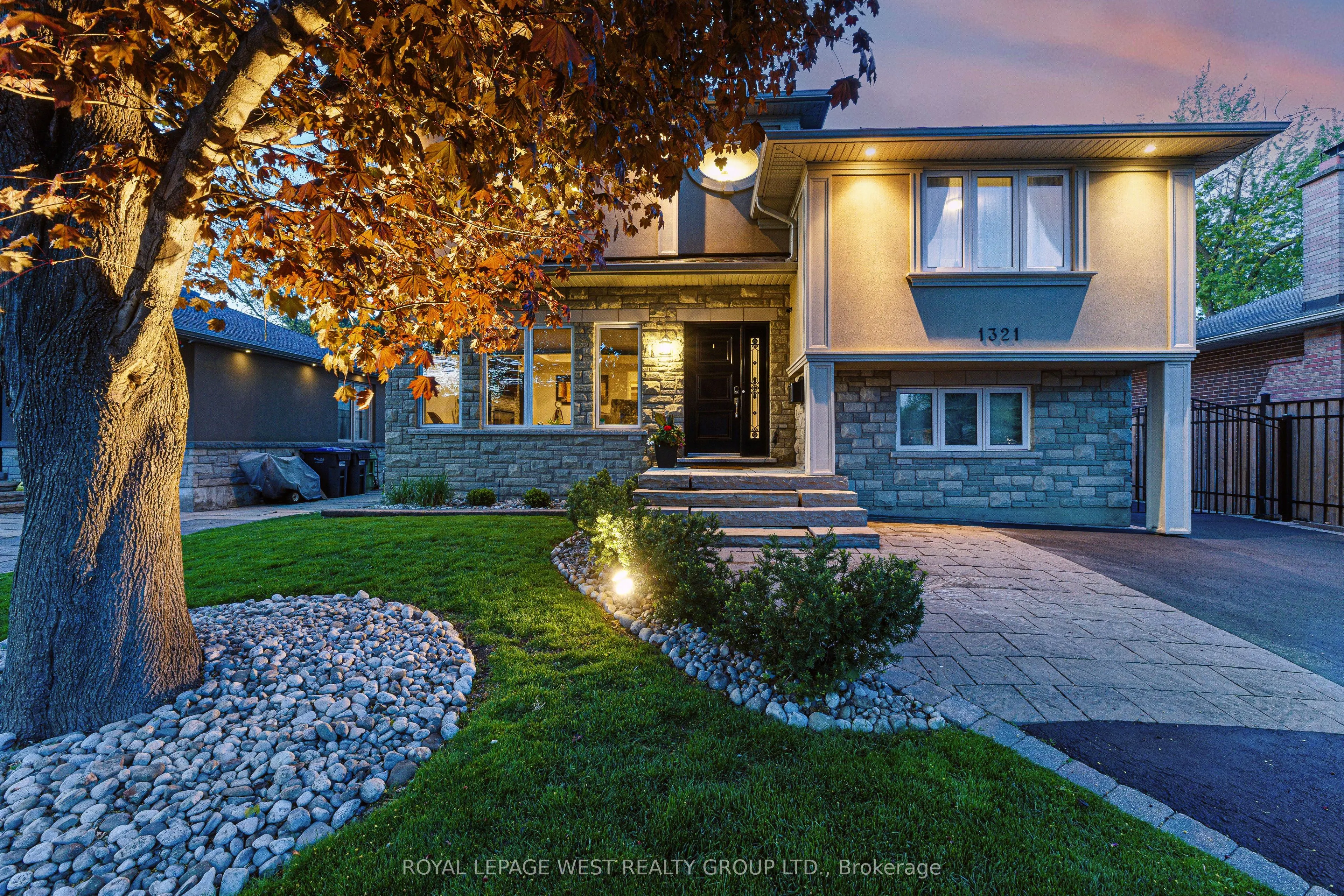 1321 Canford Crescent