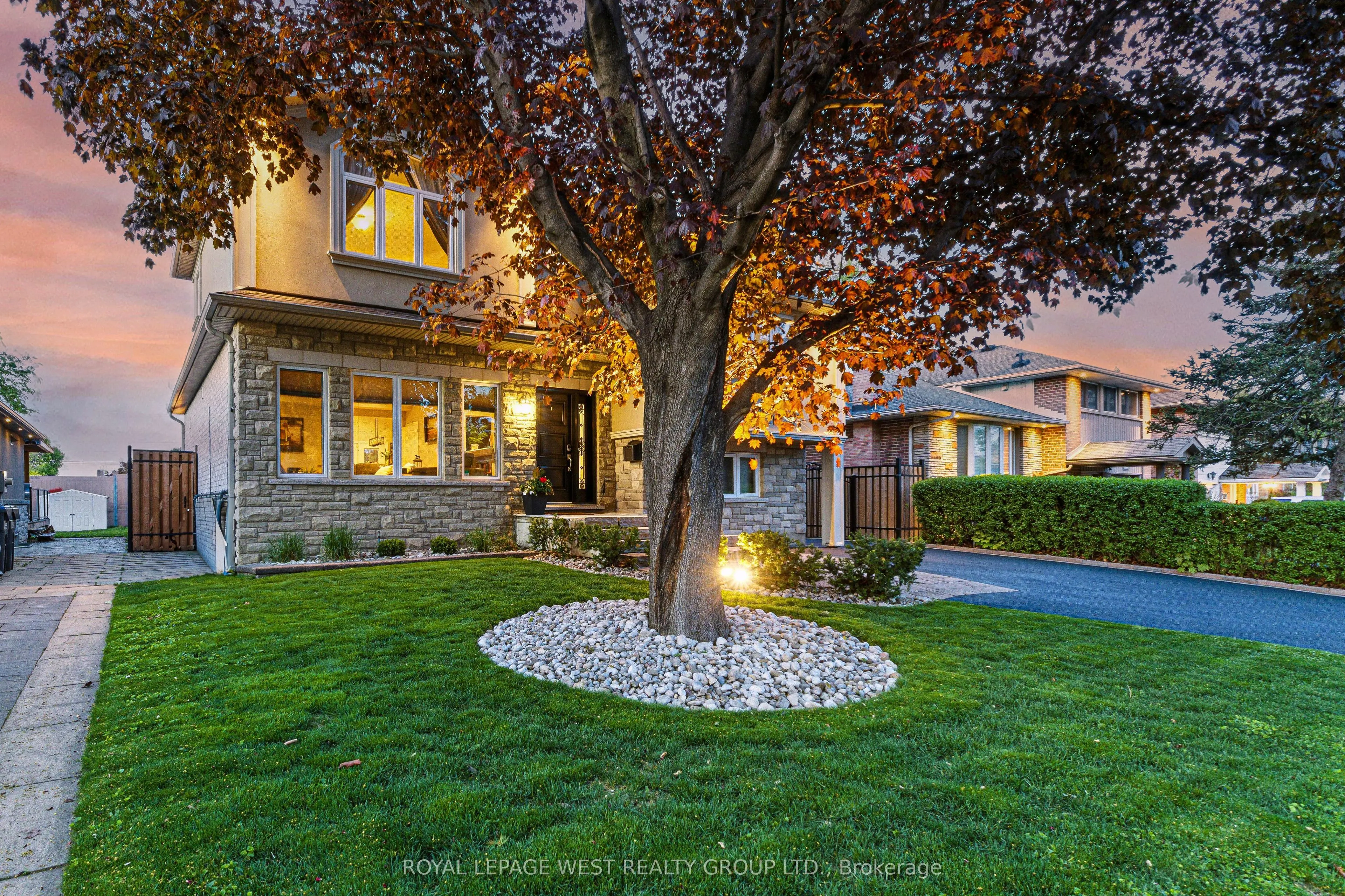 1321 Canford Crescent