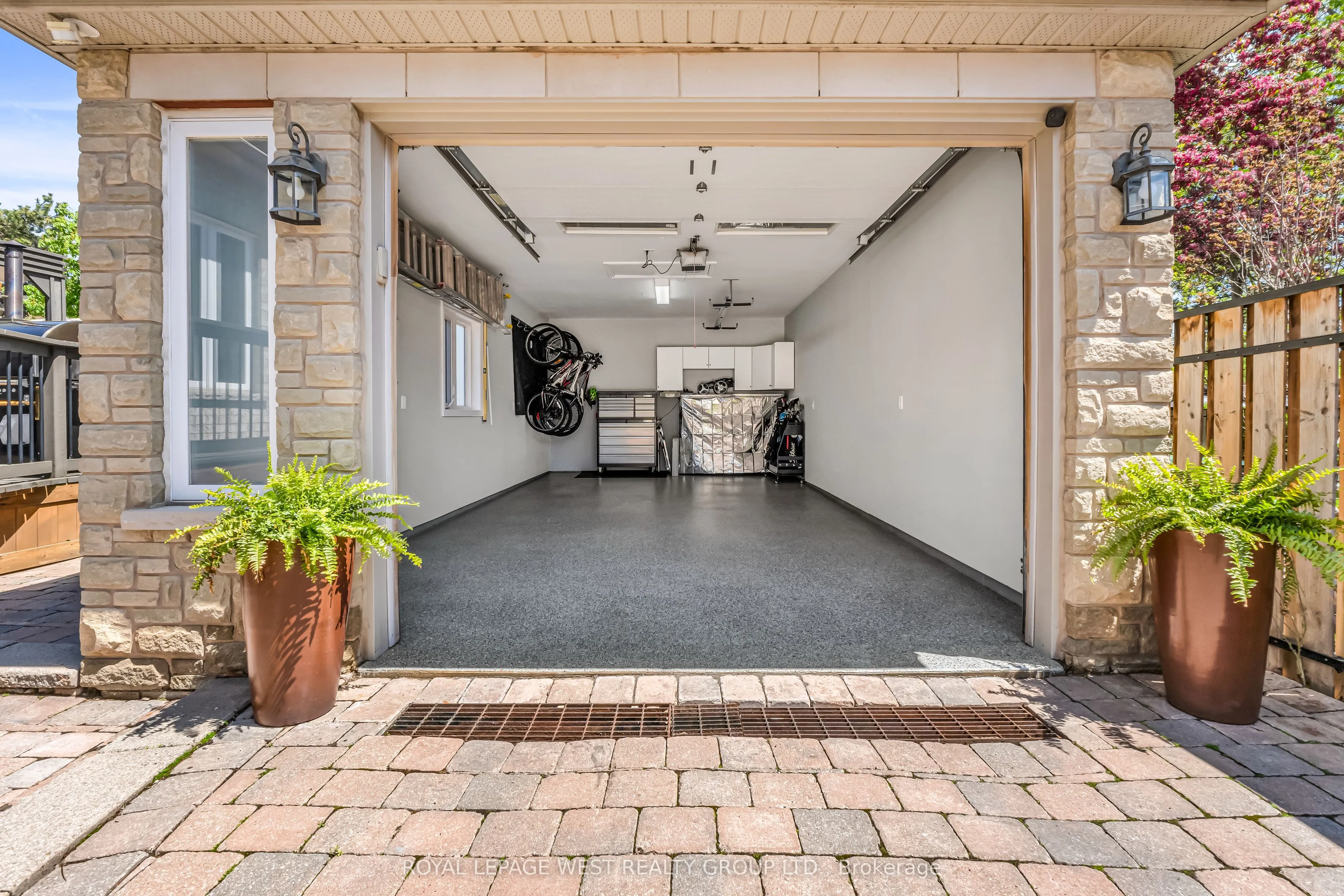 1321 Canford Crescent
