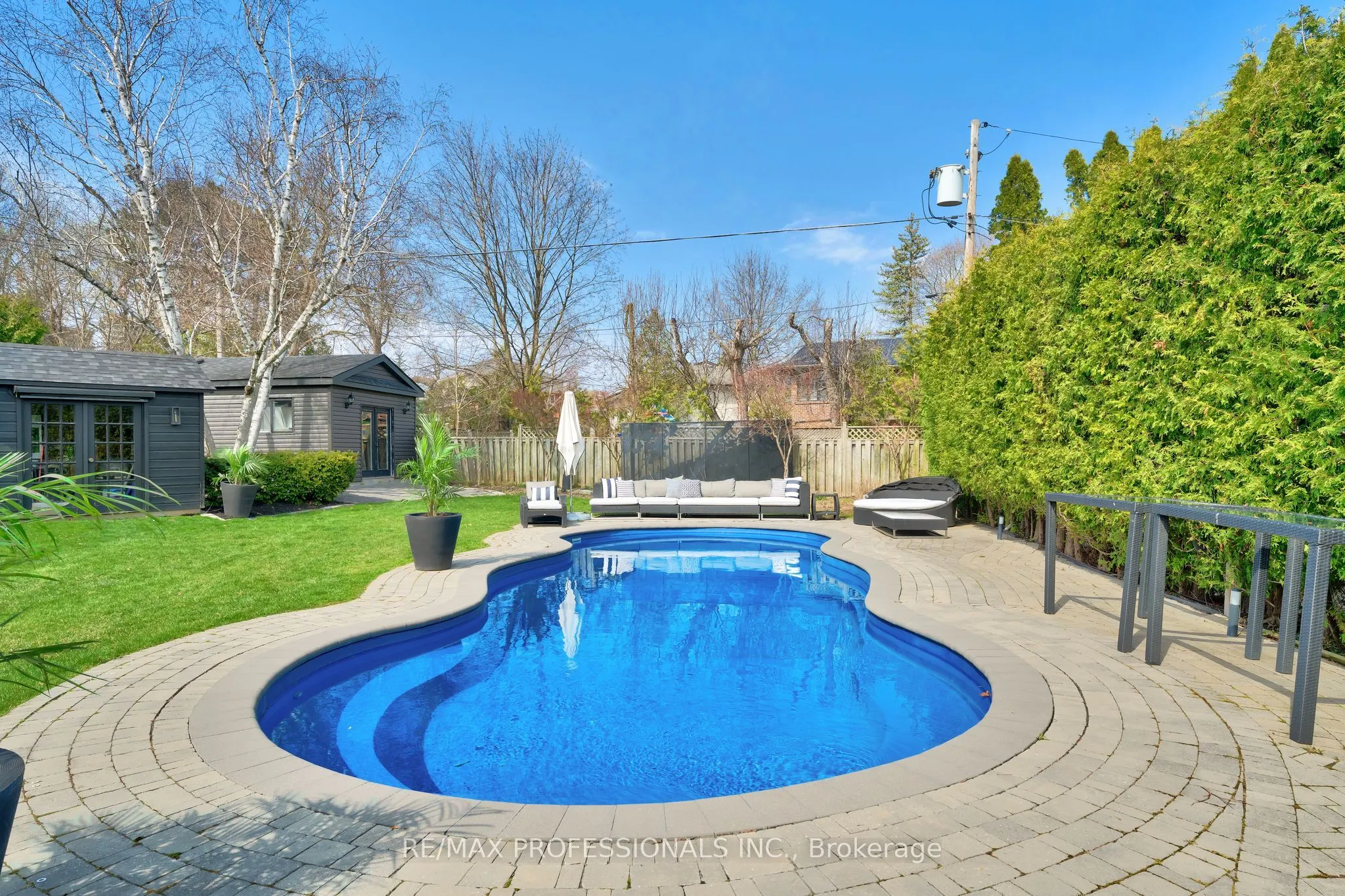 52 Courtsfield Crescent