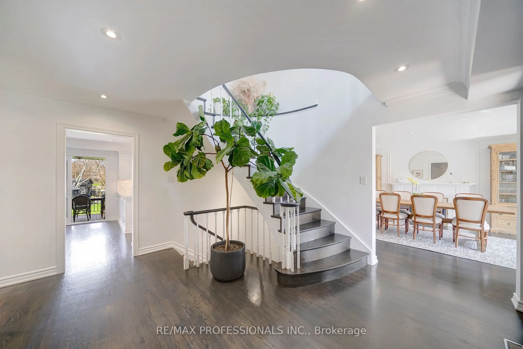 52 Courtsfield Crescent
