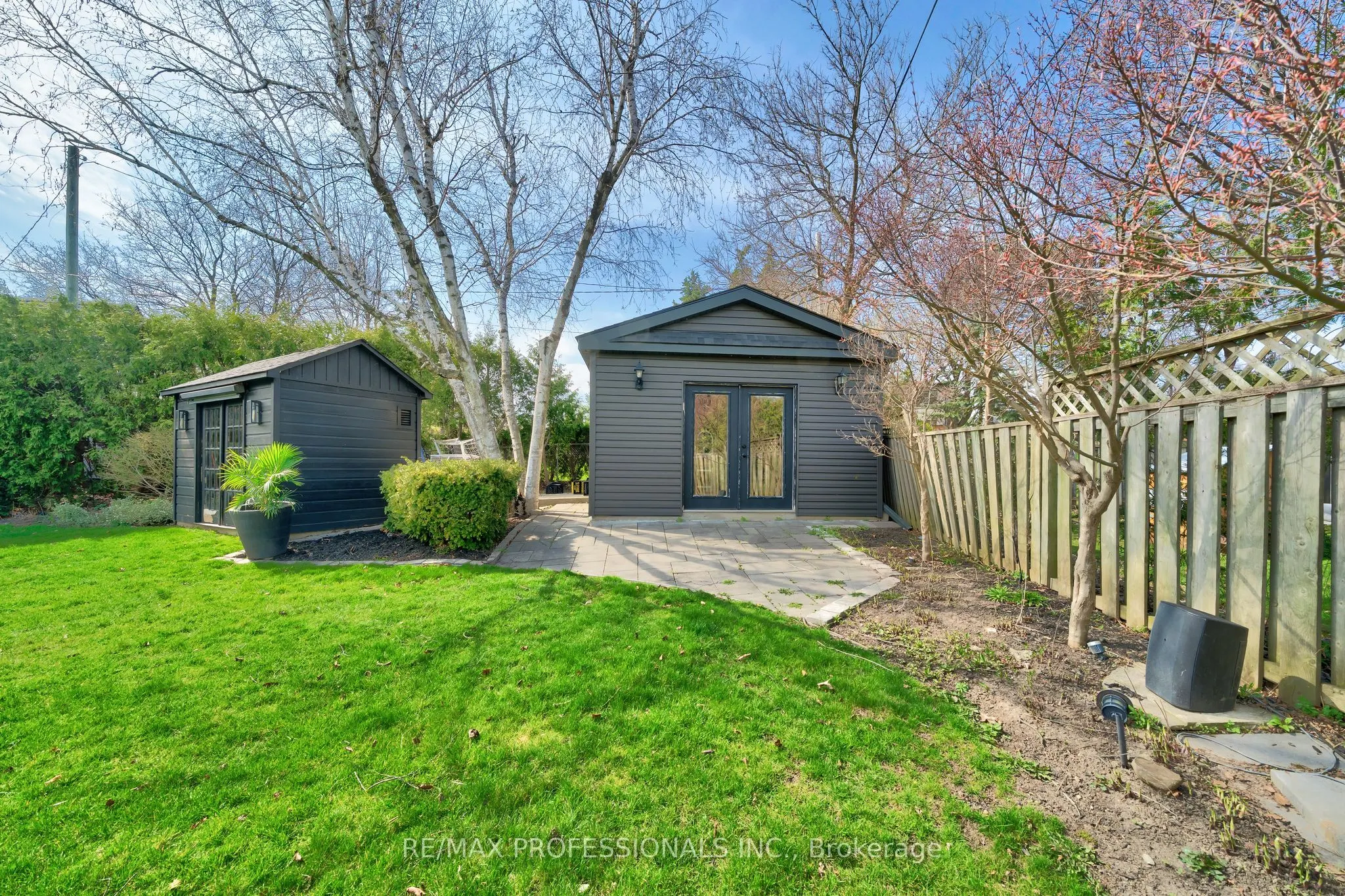 52 Courtsfield Crescent
