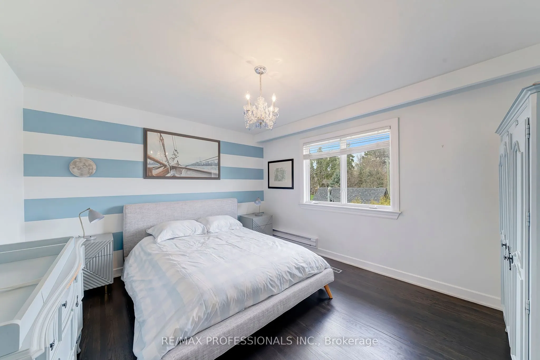 52 Courtsfield Crescent
