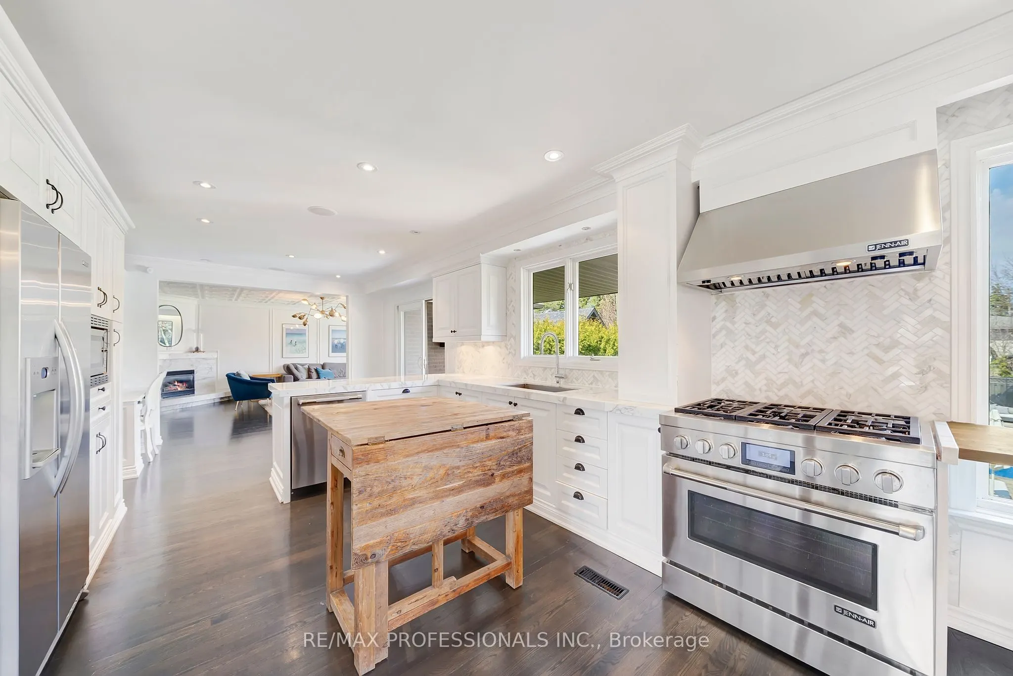 52 Courtsfield Crescent
