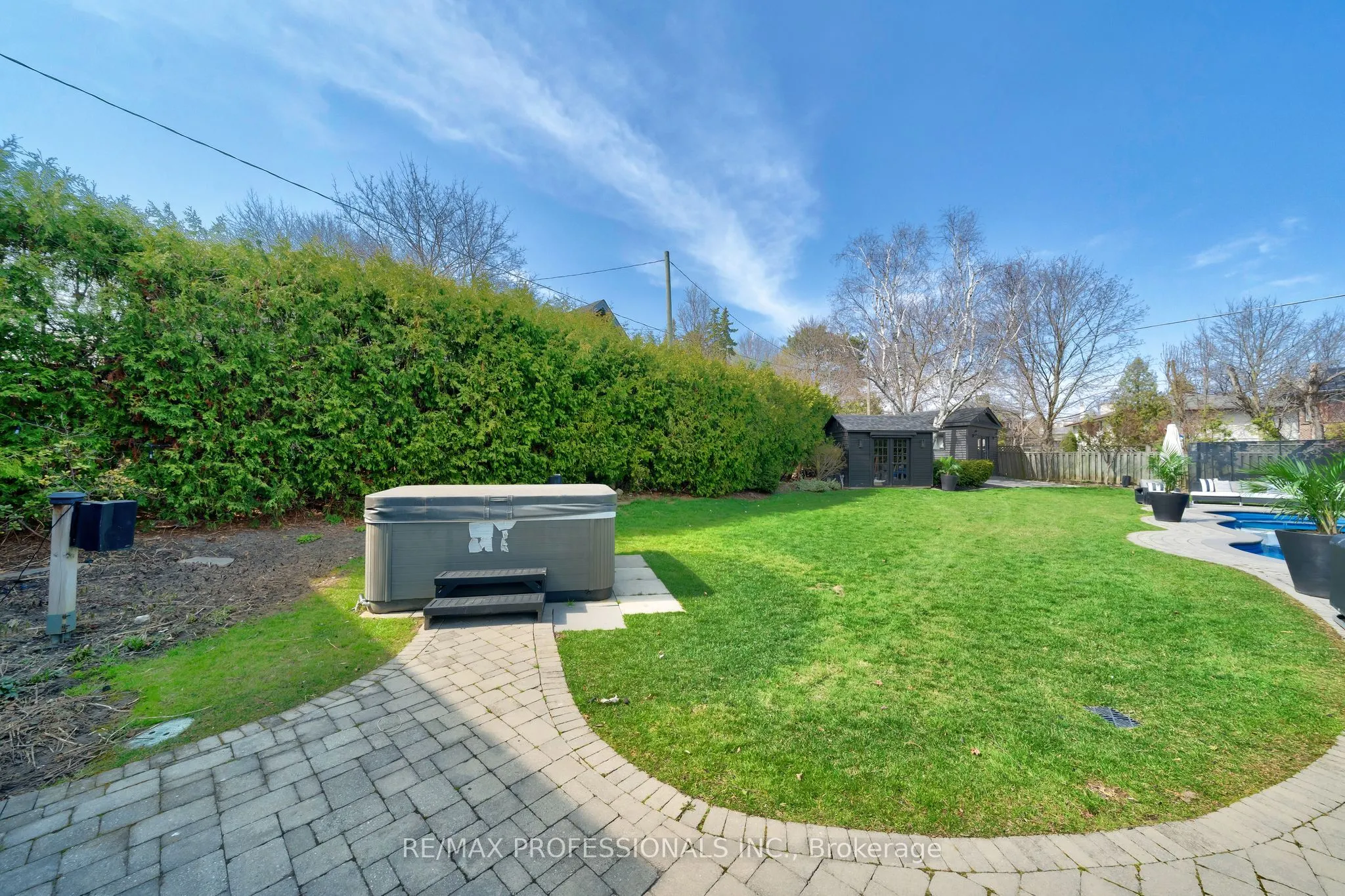 52 Courtsfield Crescent