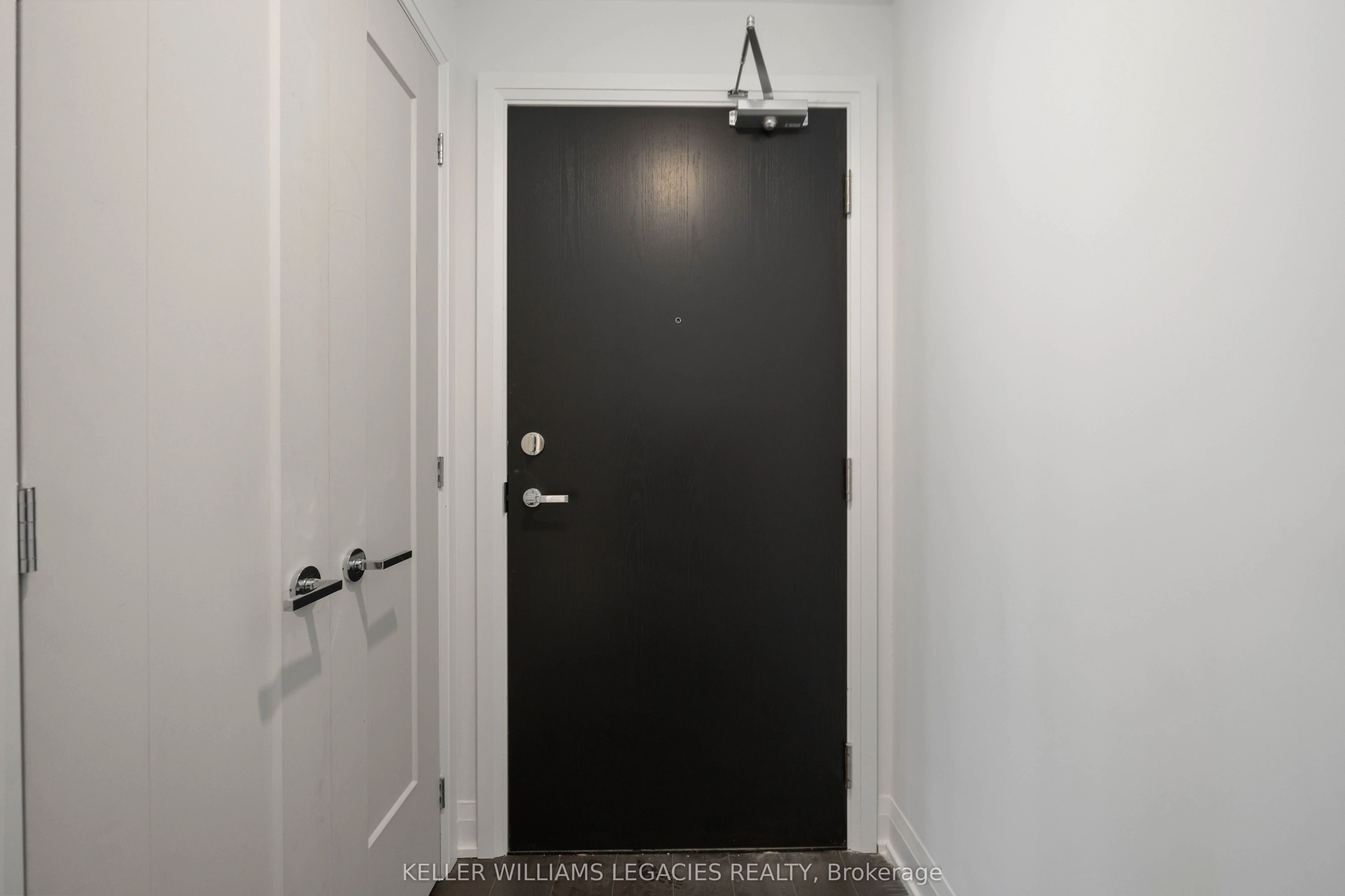 293 The Kingsway, #221