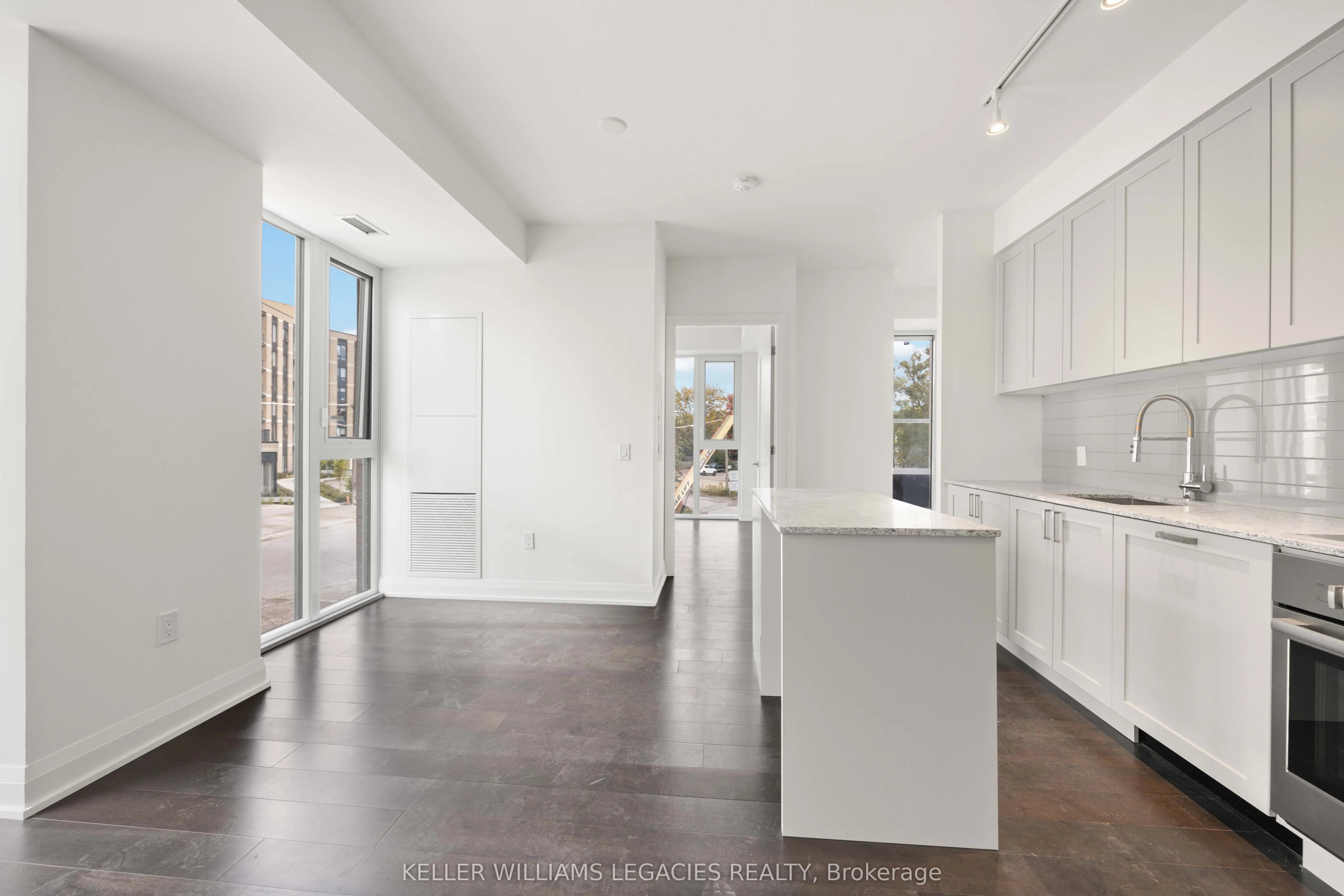 293 The Kingsway, #221