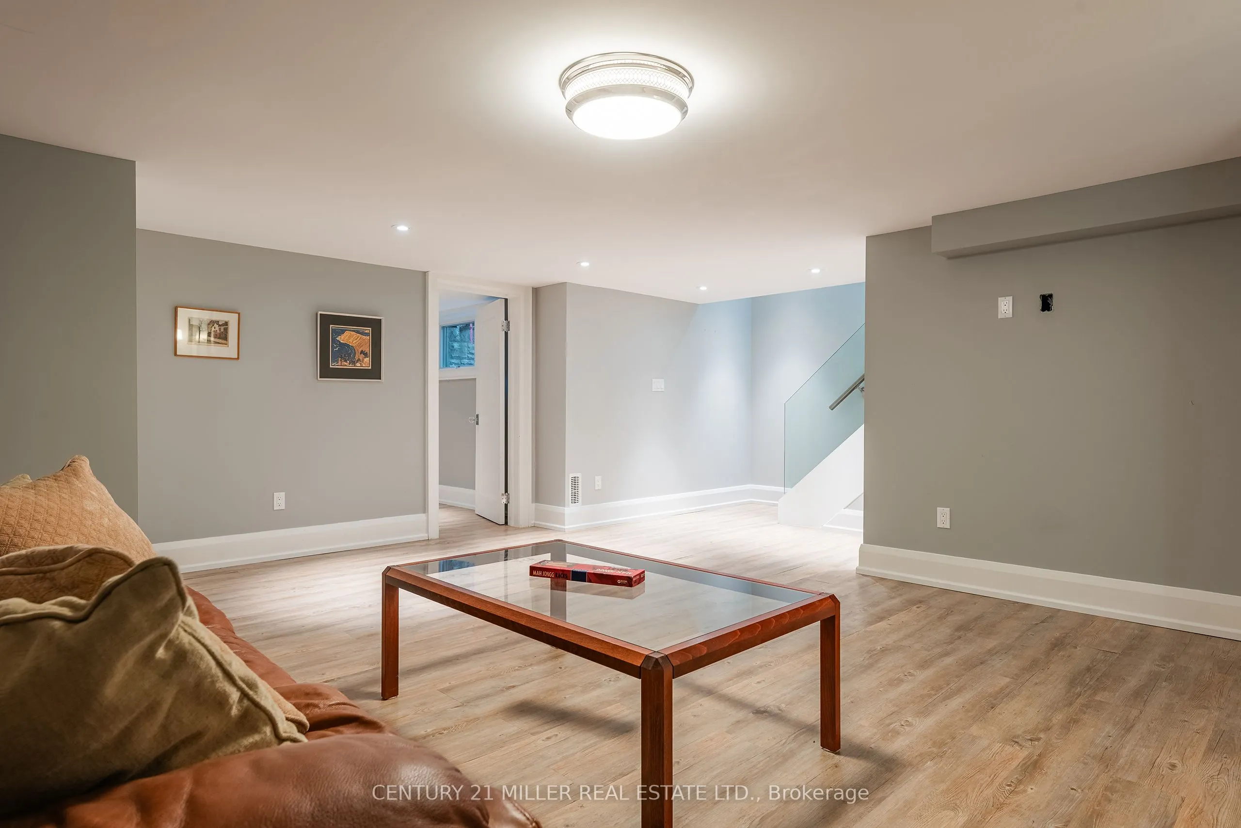 6 Chartwell Road