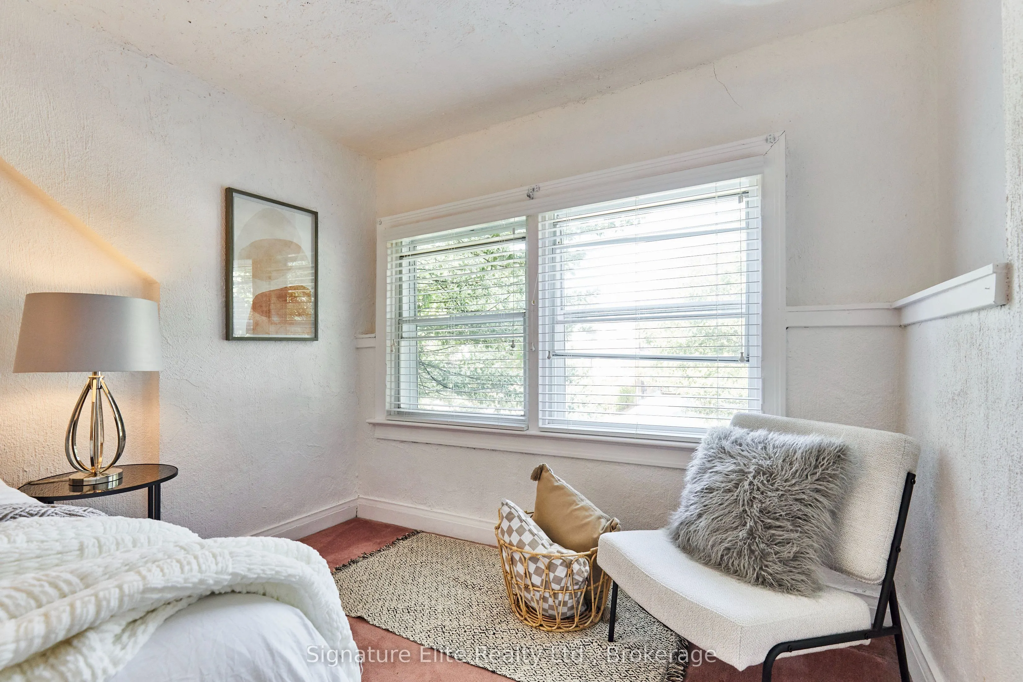 2 Elton Crescent