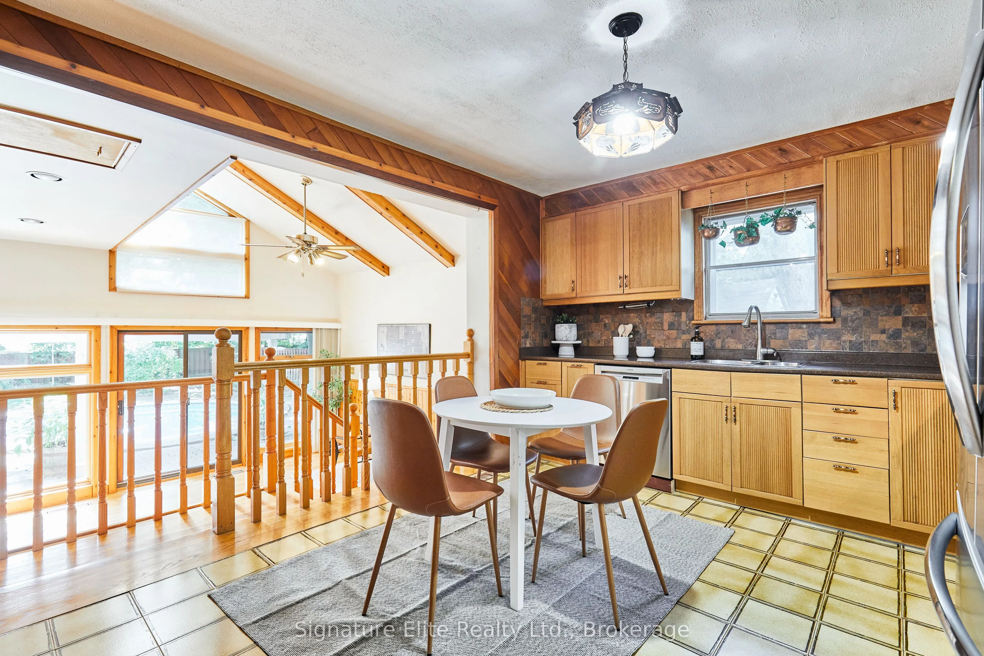 2 Elton Crescent
