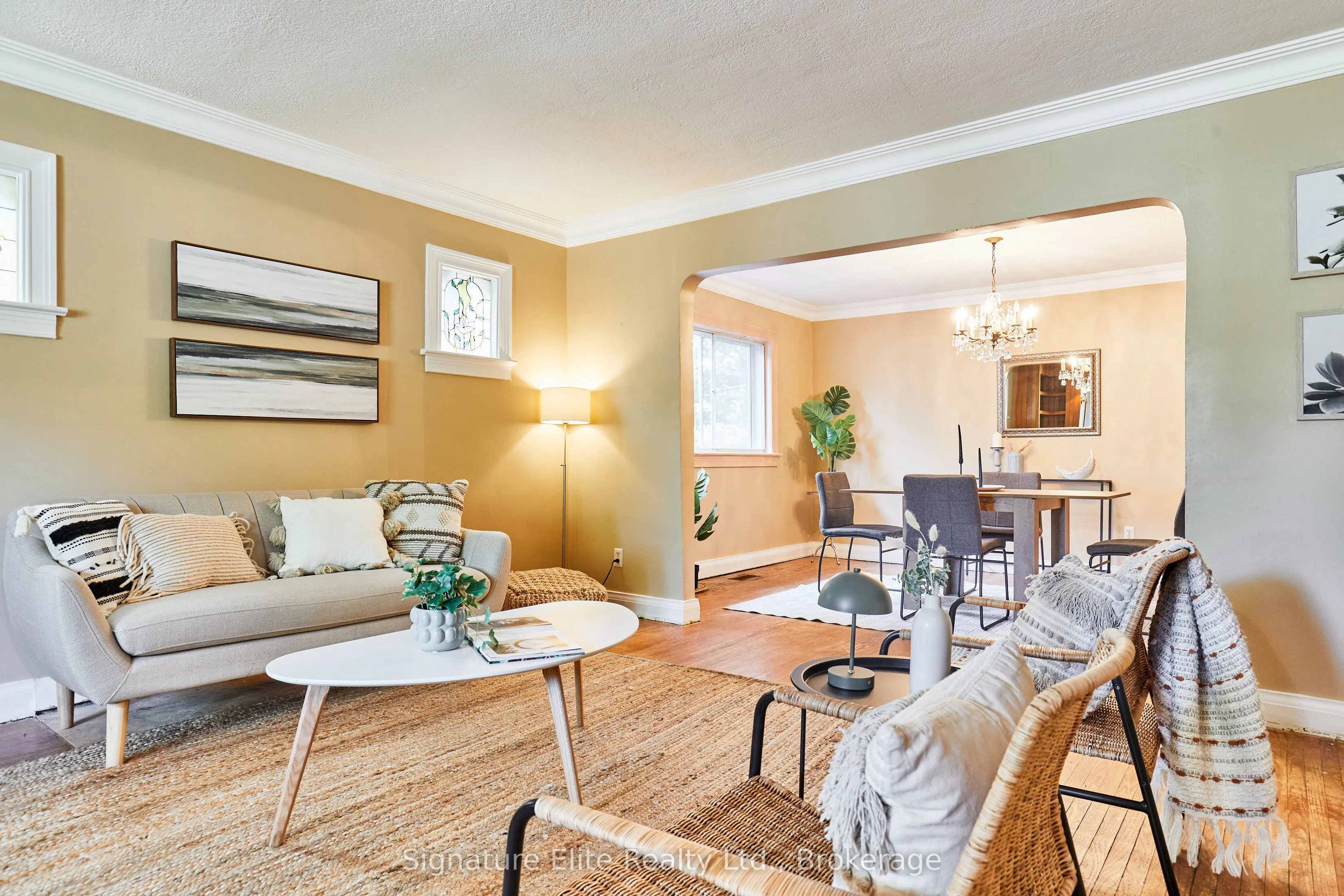 2 Elton Crescent