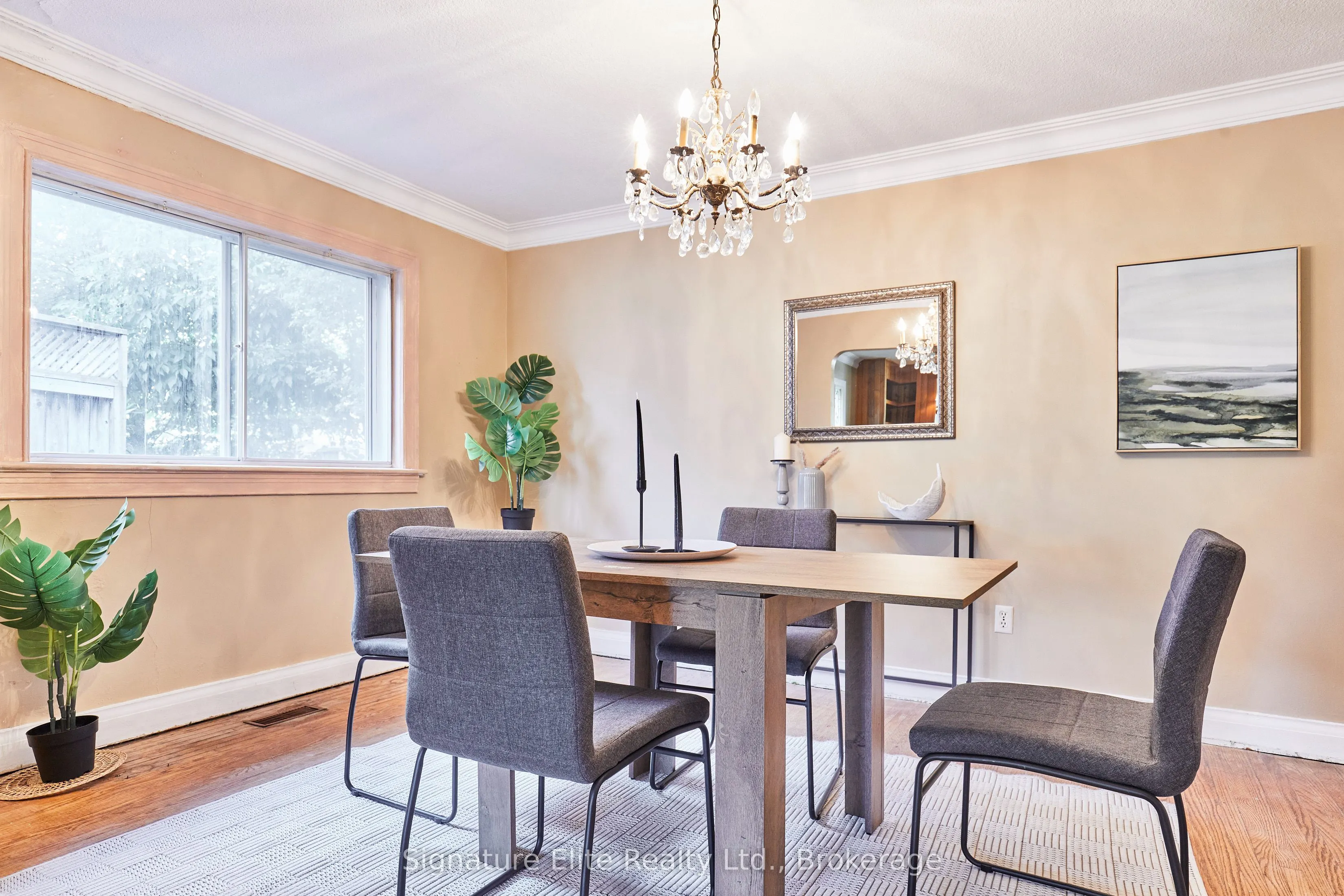 2 Elton Crescent