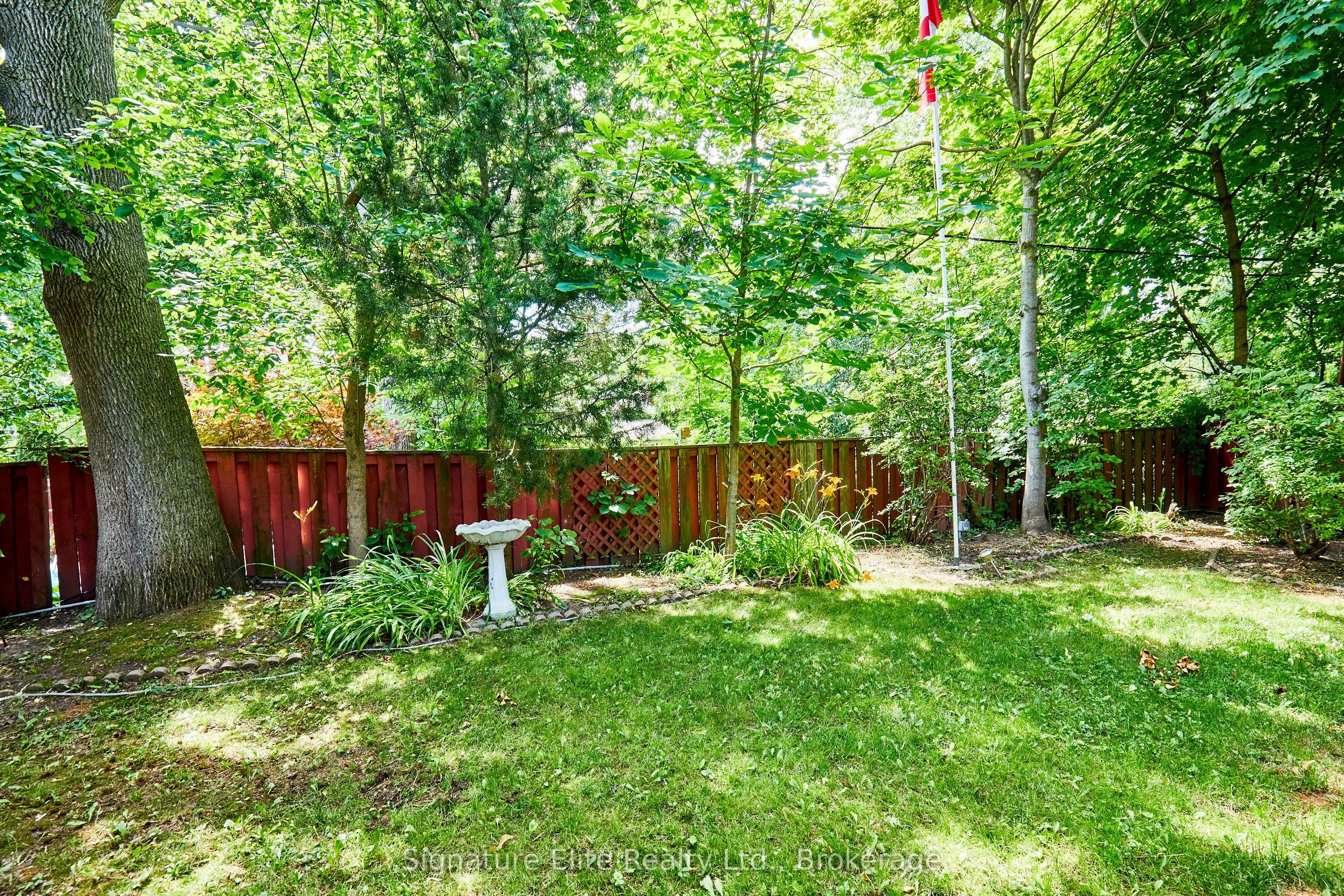 2 Elton Crescent