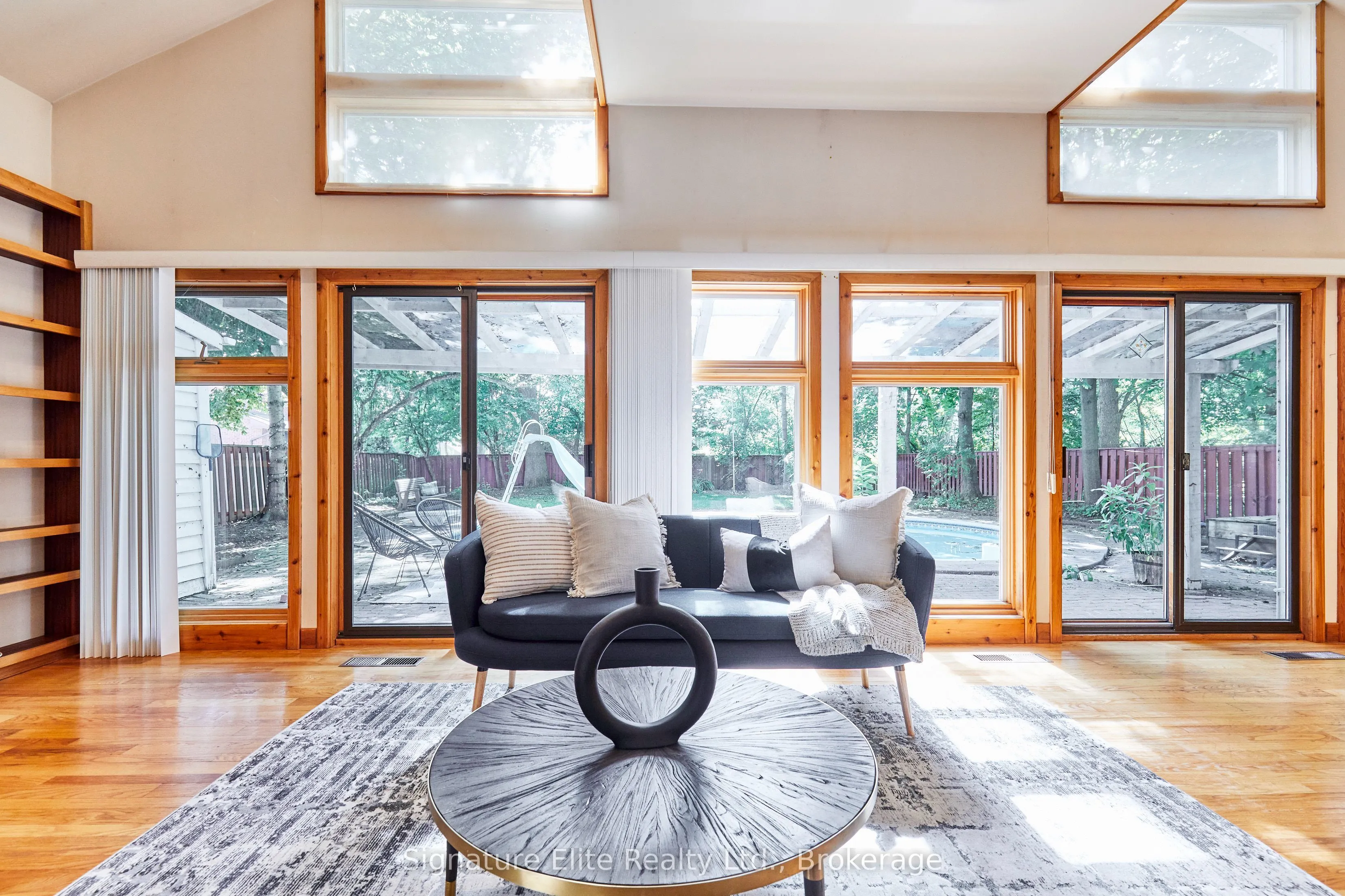 2 Elton Crescent