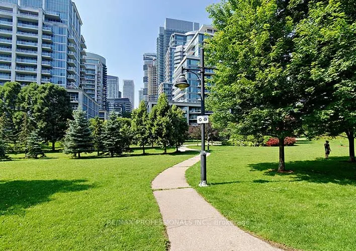 2121 Lake Shore Boulevard W, #1203