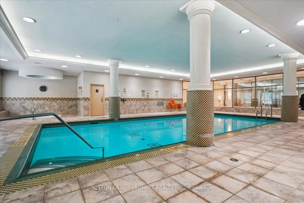 5229 Dundas Street W, #511