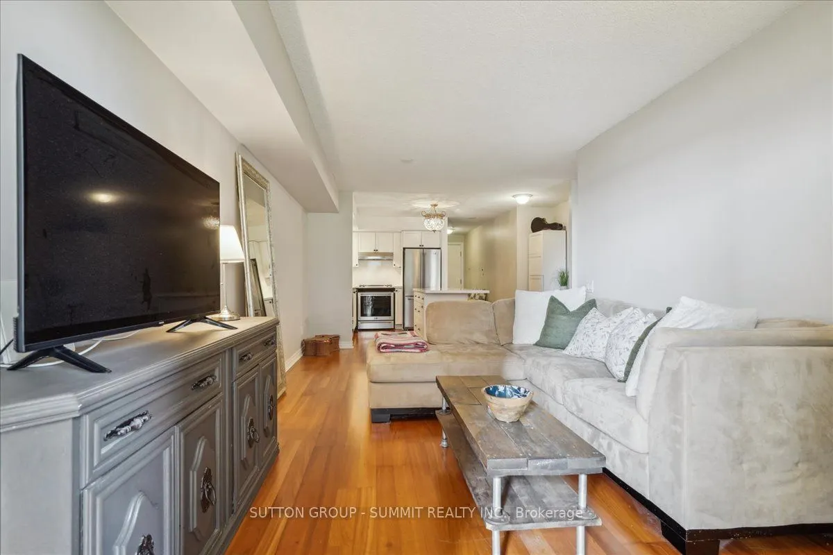 5229 Dundas Street W, #511