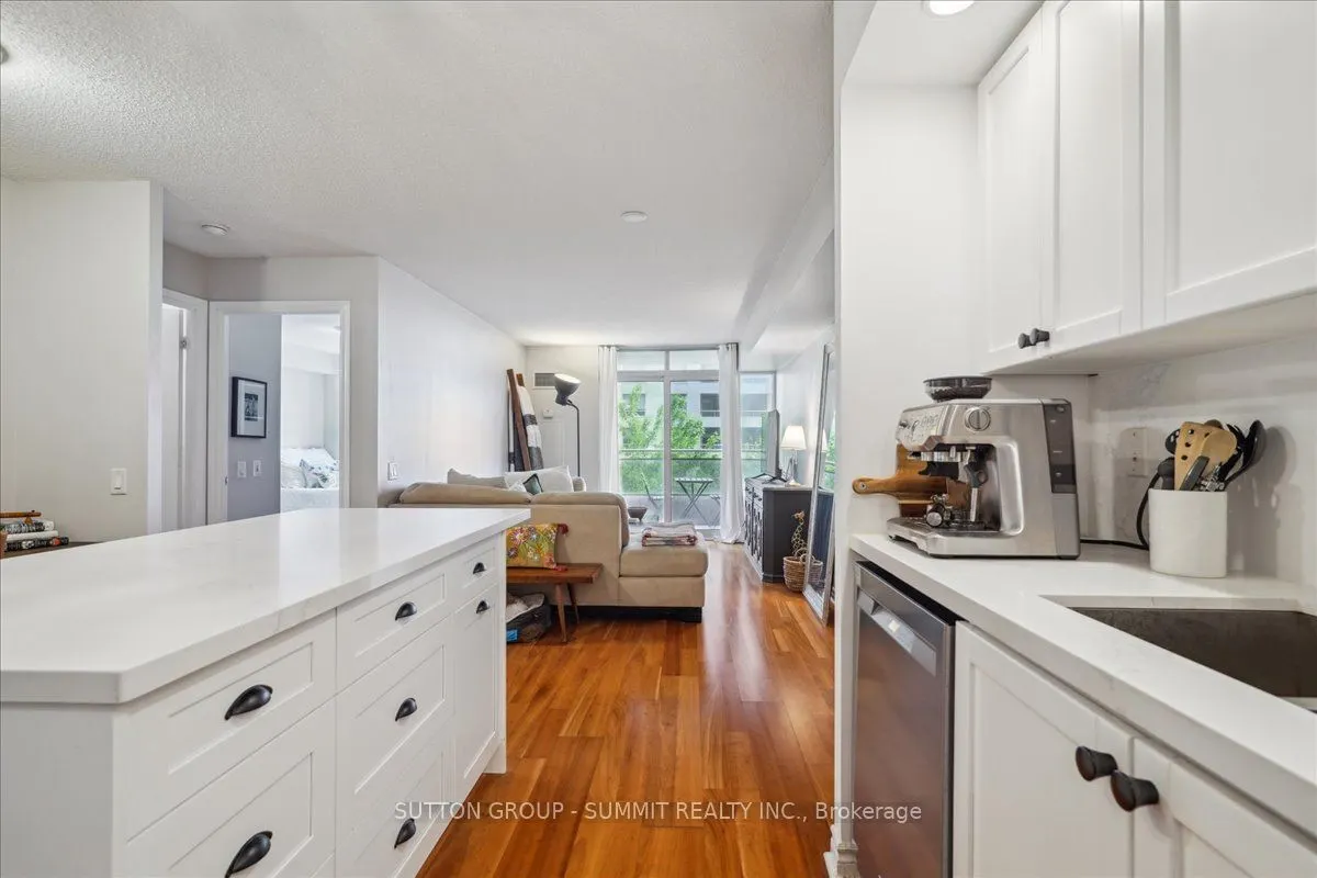 5229 Dundas Street W, #511