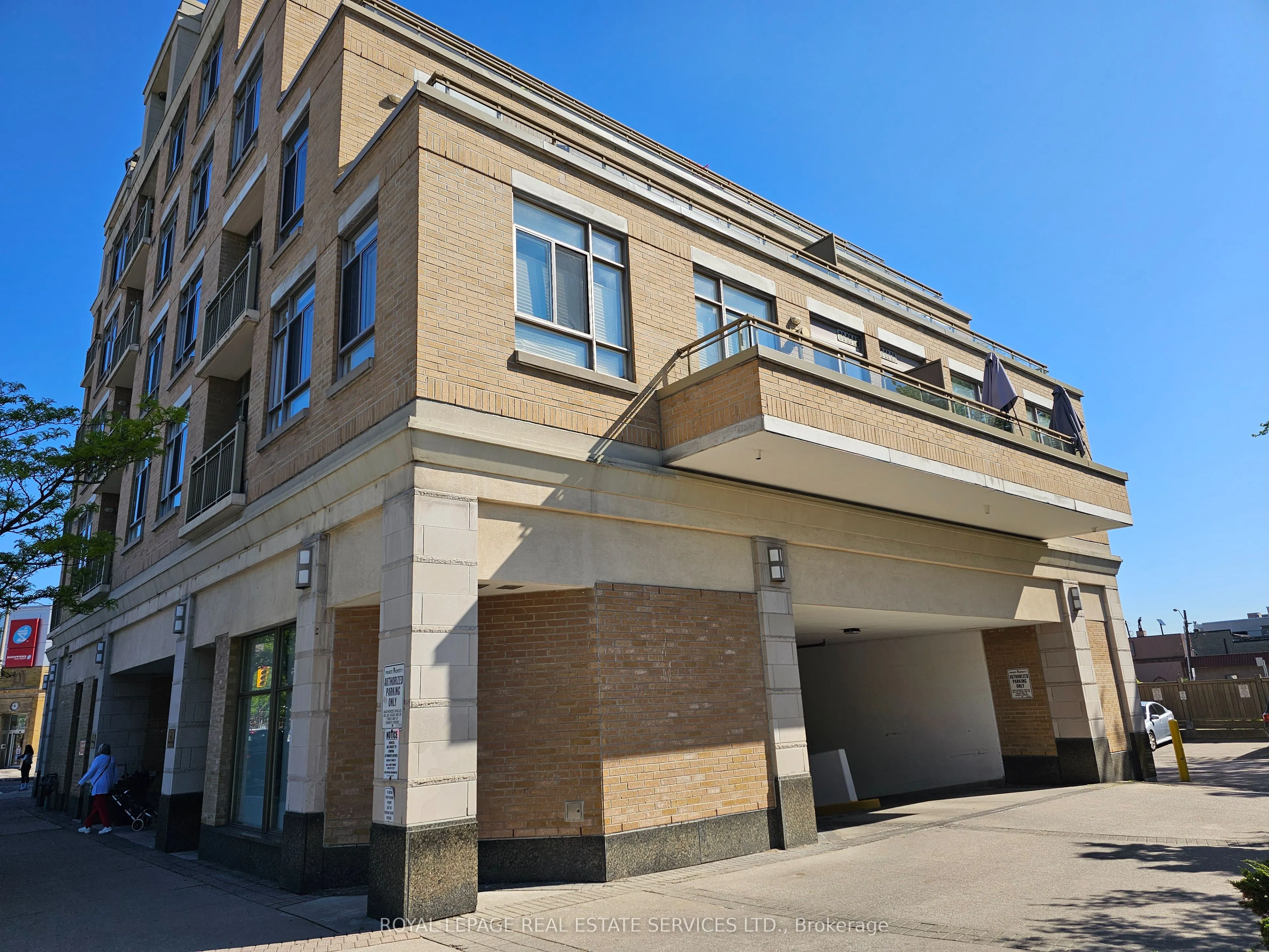 935 Royal York Road, #208