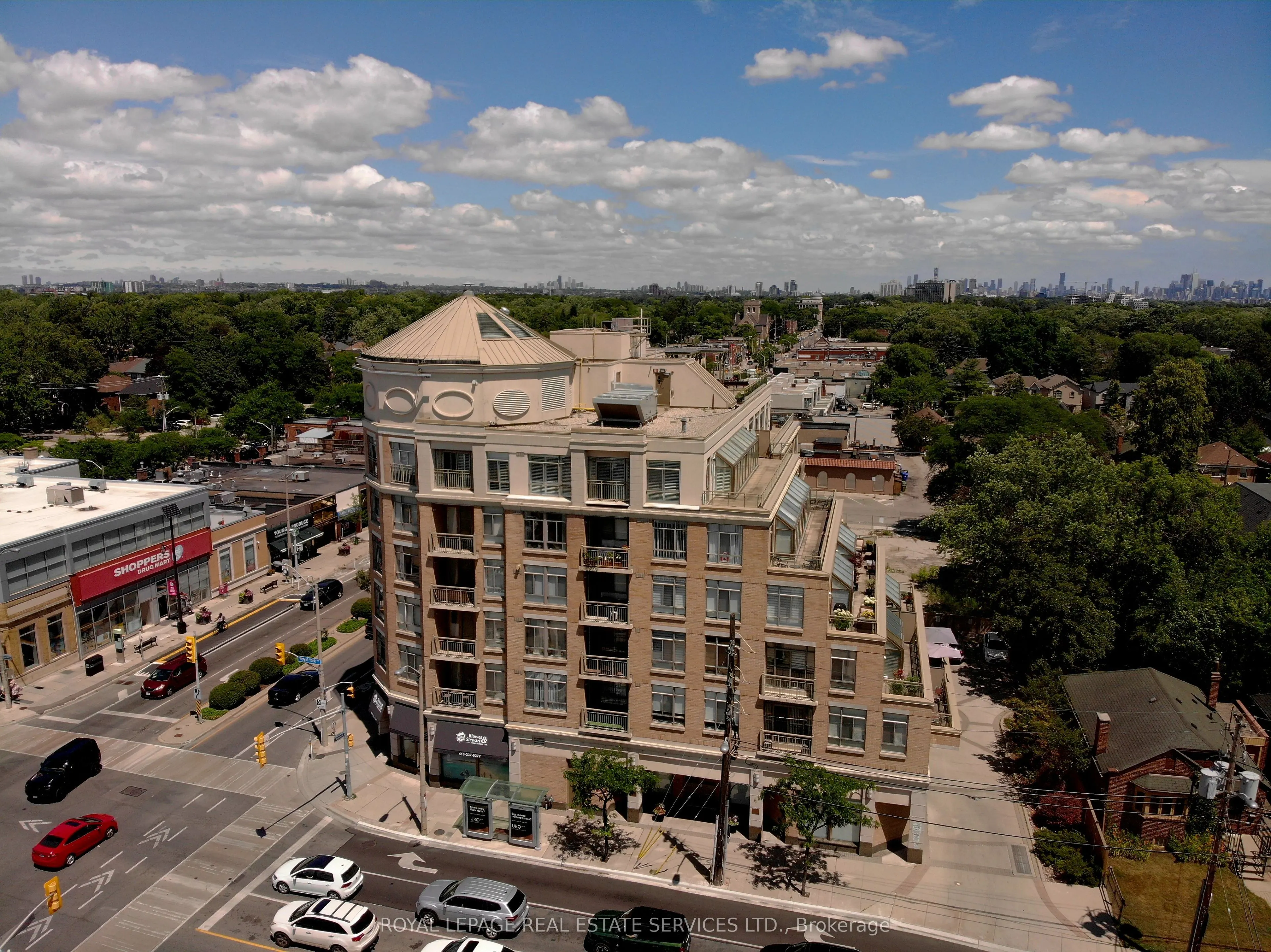 935 Royal York Road, #208