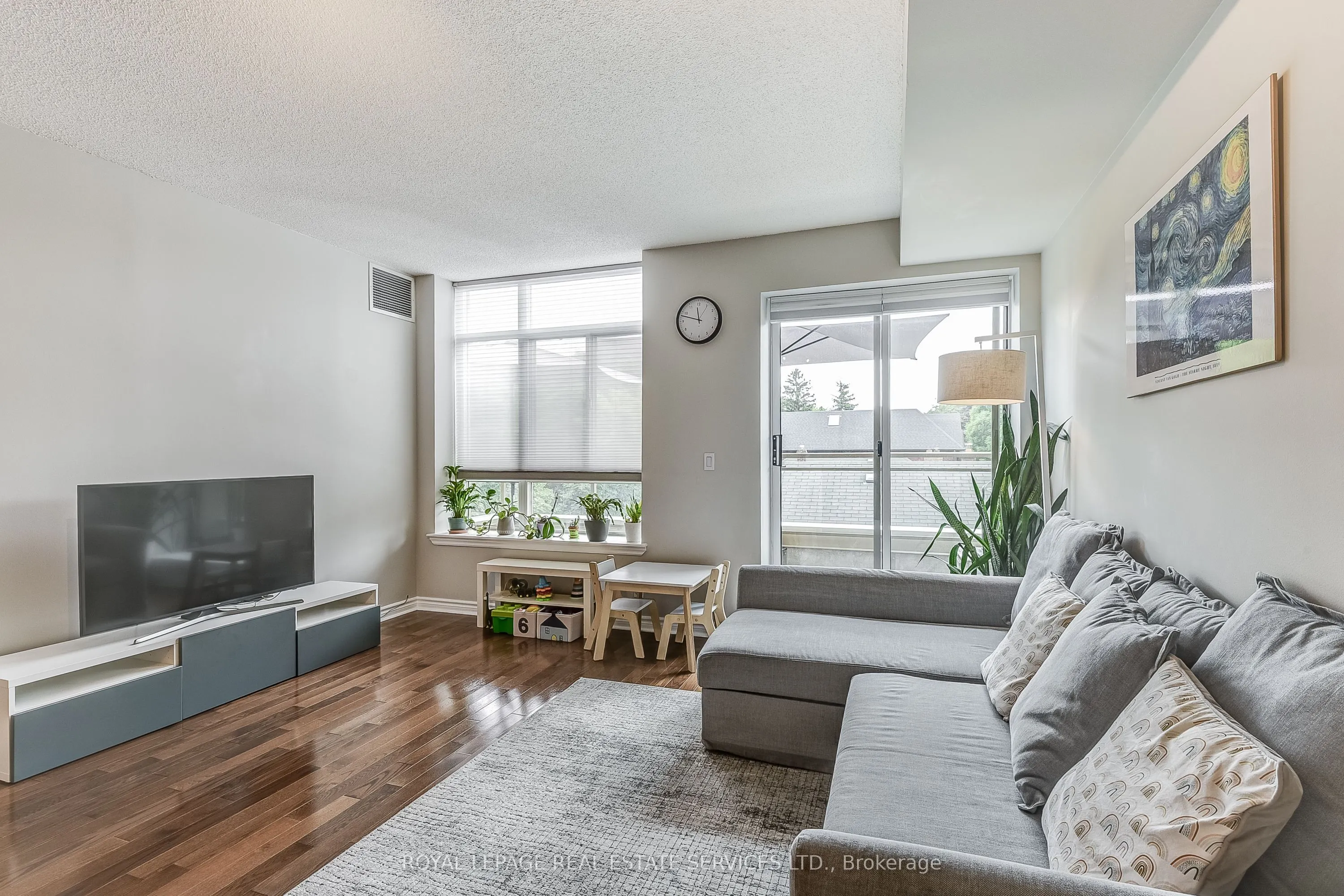 935 Royal York Road, #208